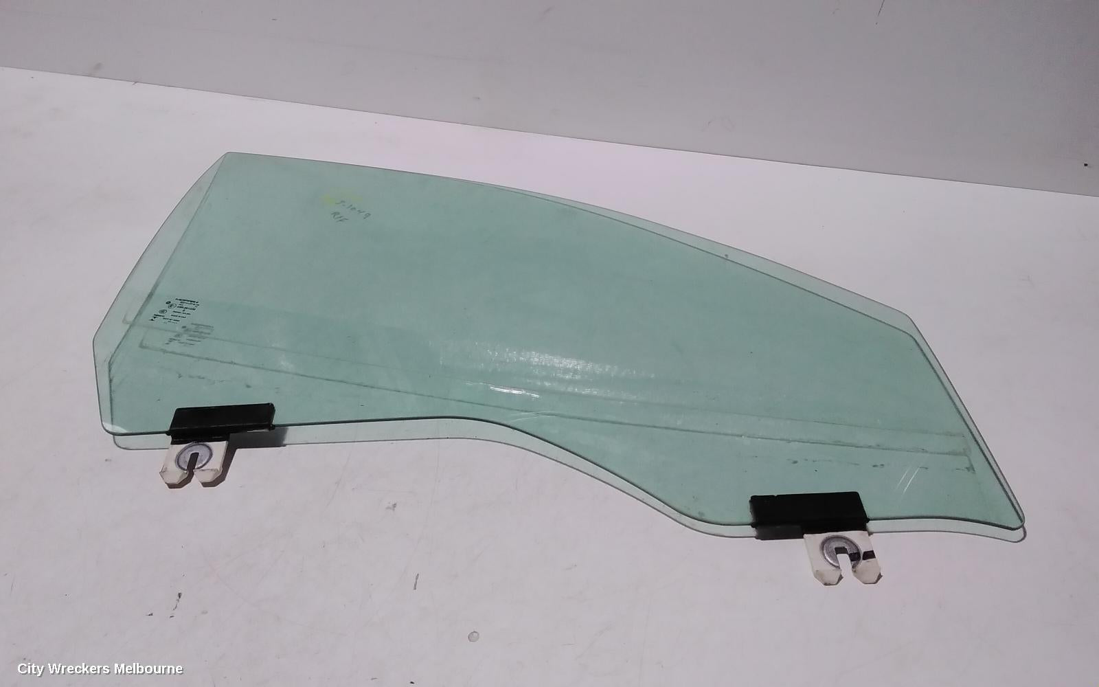 JEEP CHEROKEE RIGHT FRONT DOOR WINDOW, KL, CLEAR, SINGLE GLAZE TYPE, 02/2014 ONWARDS - Image 1