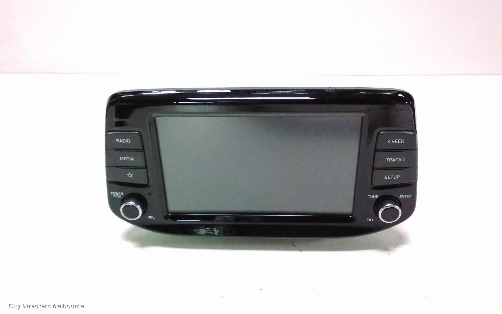HYUNDAI I30 RADIO/CD/DVD/SAT/TV, HEAD UNIT & DISPLAY, 8 IN, NON SAT NAV/STANDARD AUDIO TYPE, (S. KOREA VIN KMHH), PD, HATCH, 08/2020 ONWARDS - Image 1