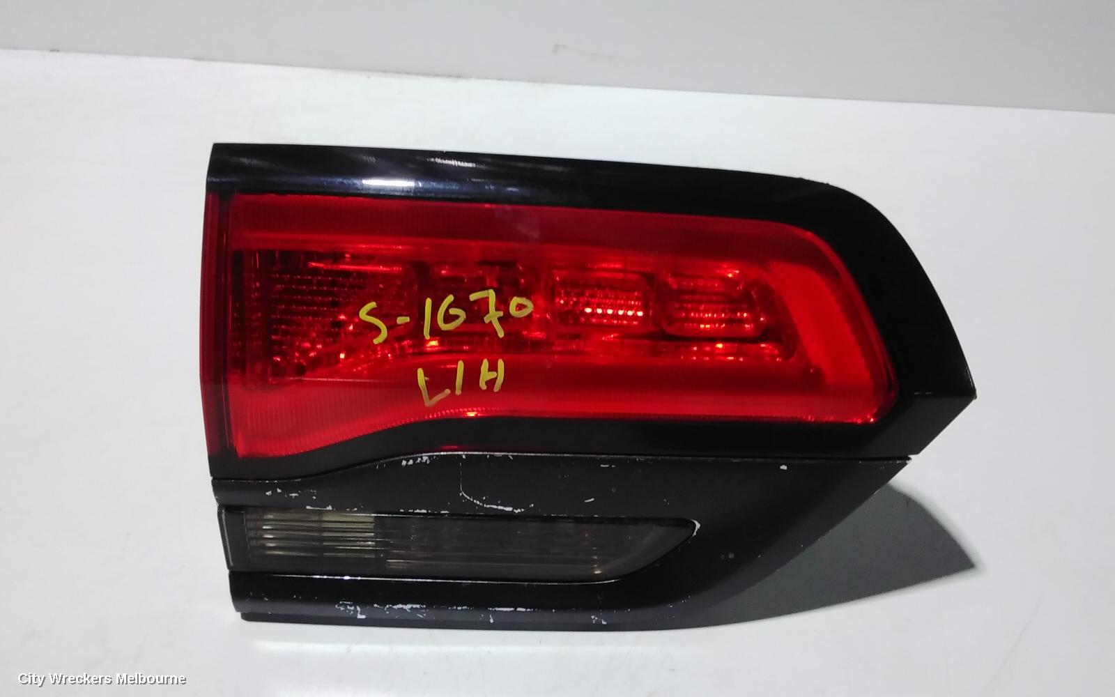 JEEP GRANDCHEROKEE REAR GARNISH, TAILGATE LAMP (LH SIDE), WK, LAREDO/OVERLAND/SUMMIT/LIMITED, CHROME BEZEL, 04/2013 ONWARDS - Image 1