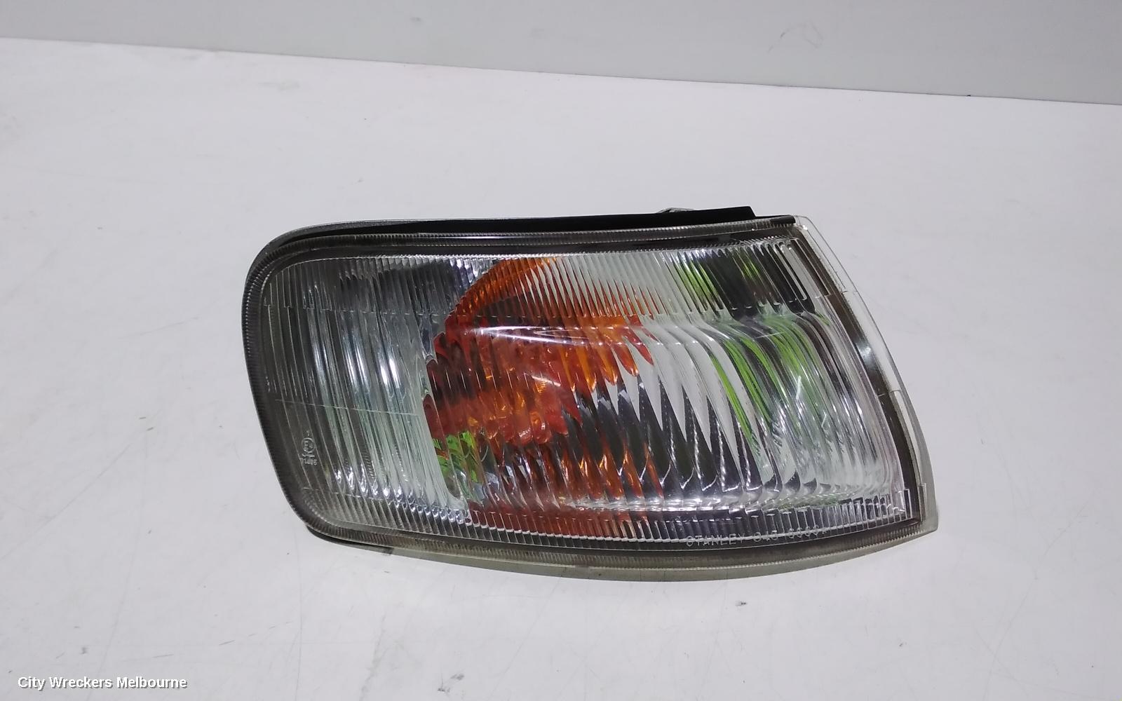 HONDA ODYSSEY RIGHT INDICATOR/FOG/SIDE, CORNER LAMP, RA, LENS # 045-6683, 05/1995 - 03/2000 - Image 1