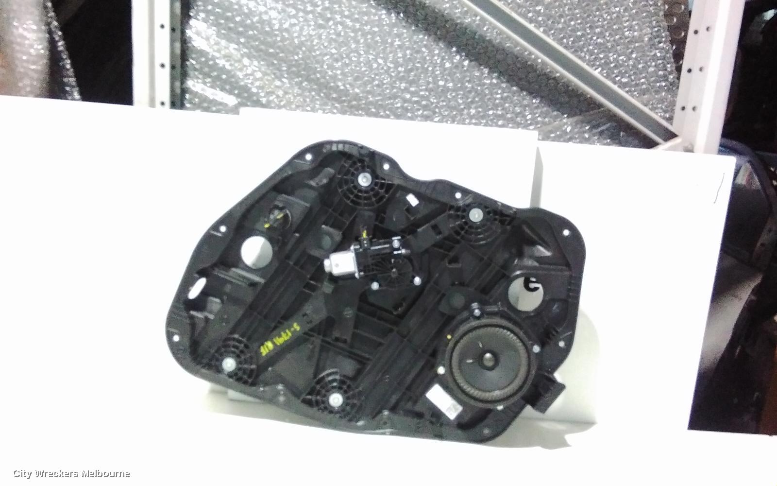 KIA SELTOS RIGHT FRONT WINDOW REG/MOTOR, SP2, 07/2019 ONWARDS - Image 3