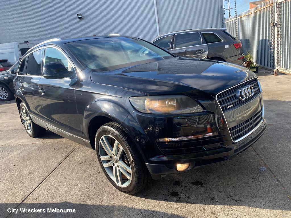 AUDI Q7 BONNET, 4L, 09/2006 - 08/2015 - Image 3
