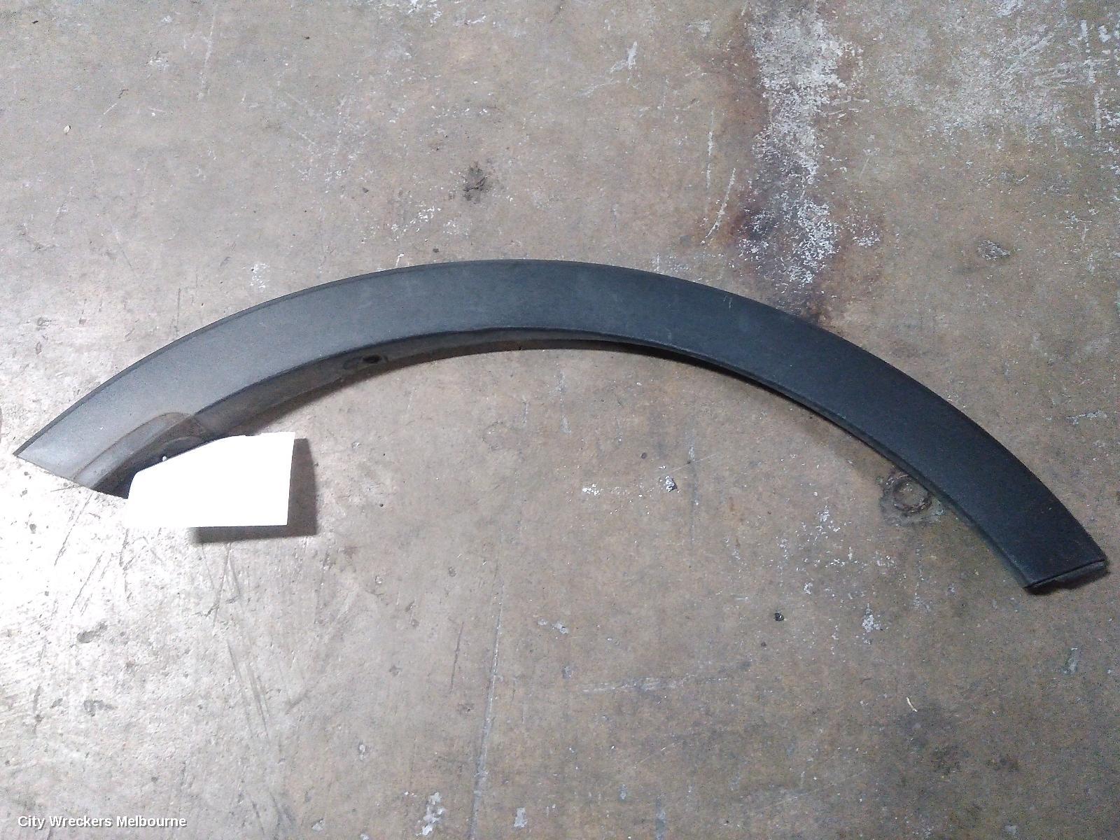 KIA SPORTAGE WHEEL ARCH FLARE, RH FRONT, SL, 05/2010 - 05/2013 - Image 1