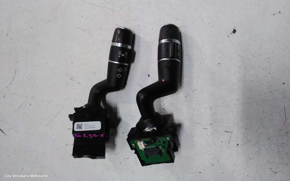 LAND ROVER RANGEROVER EVOQUE COMBINATION SWITCH, COMBINATION SWITCH ASSY, L538, 11/2011 - 01/2019 - Image 1