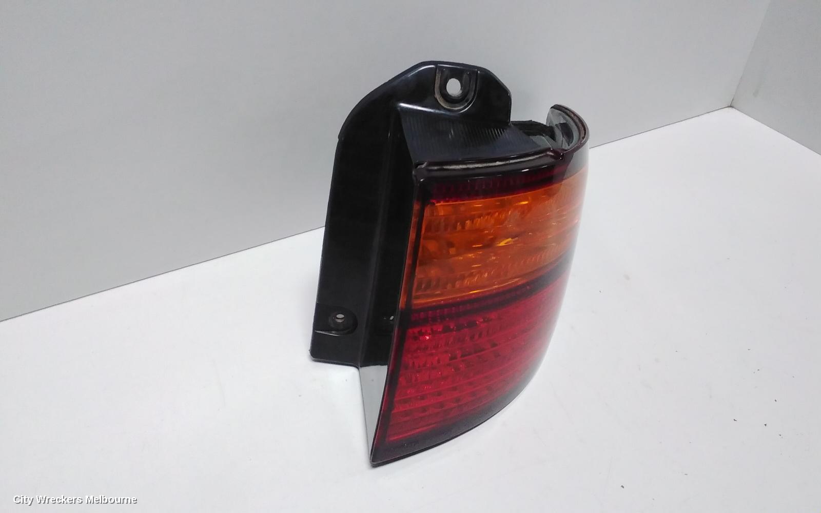 TOYOTA TARAGO RIGHT TAILLIGHT, ACR30 (JAP TYPE), 06/2000 - 06/2003 - Image 3