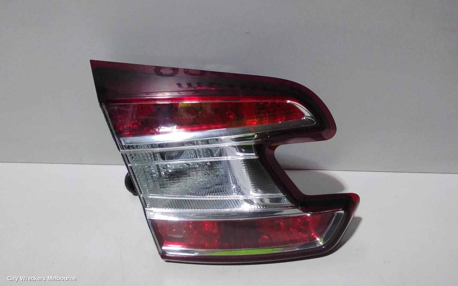 RENAULT MEGANE REAR GARNISH, TAILGATE LAMP (LH SIDE), WAGON, K95, 05/2013 ONWARDS - Image 2