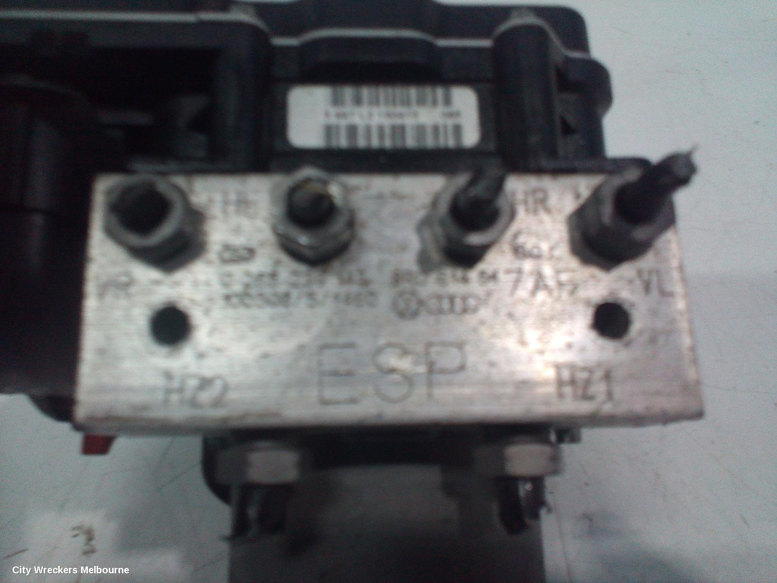 AUDI Q5 ABS PUMP/MODULATOR, 8R, P/N 8R0614517L, 03/2009 - 01/2017 - Image 3