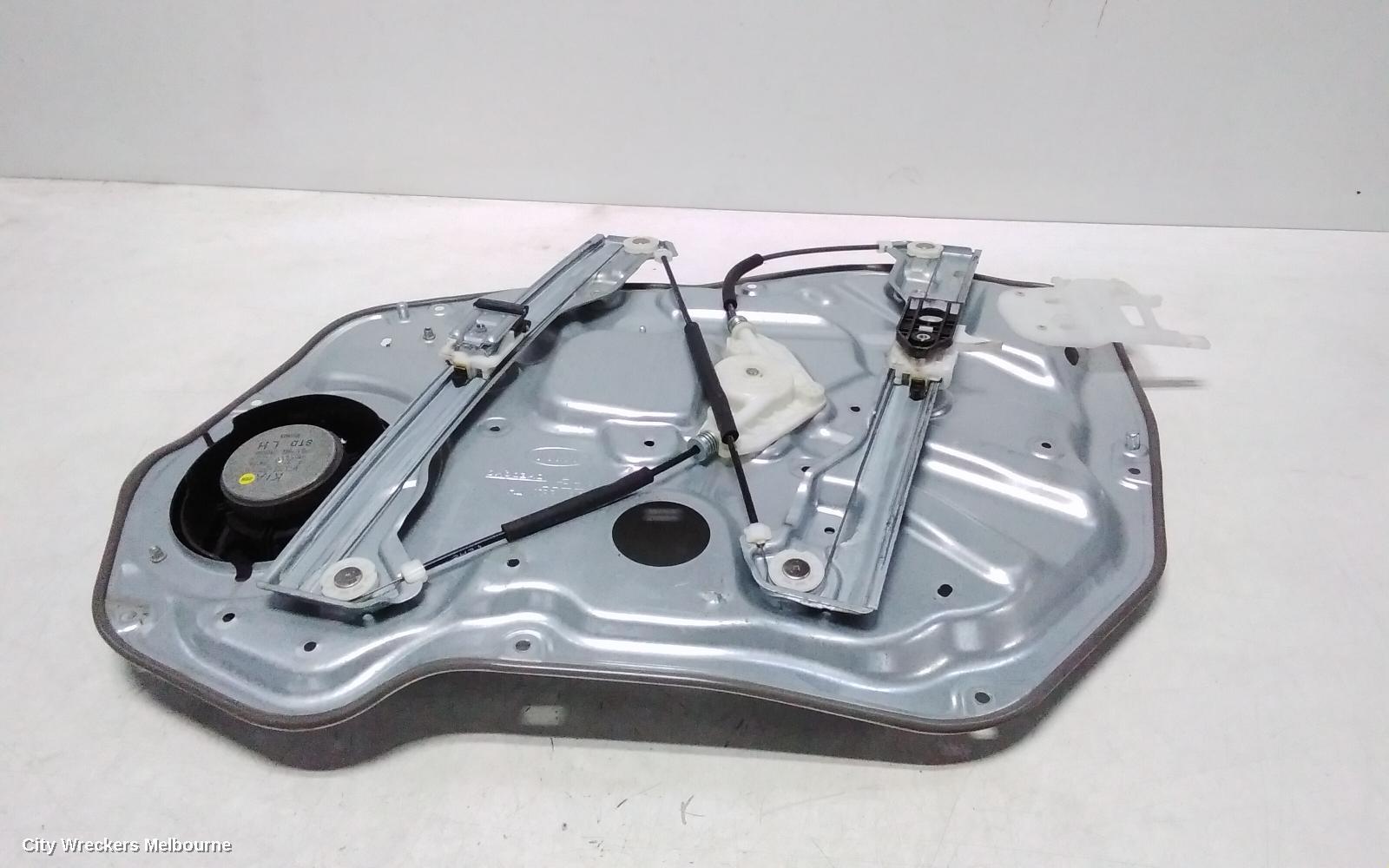 KIA SORENTO LEFT FRONT WINDOW REG/MOTOR, XM, WINDOW MOTOR AND REGULATOR, 10/2012 - 12/2014 - Image 3