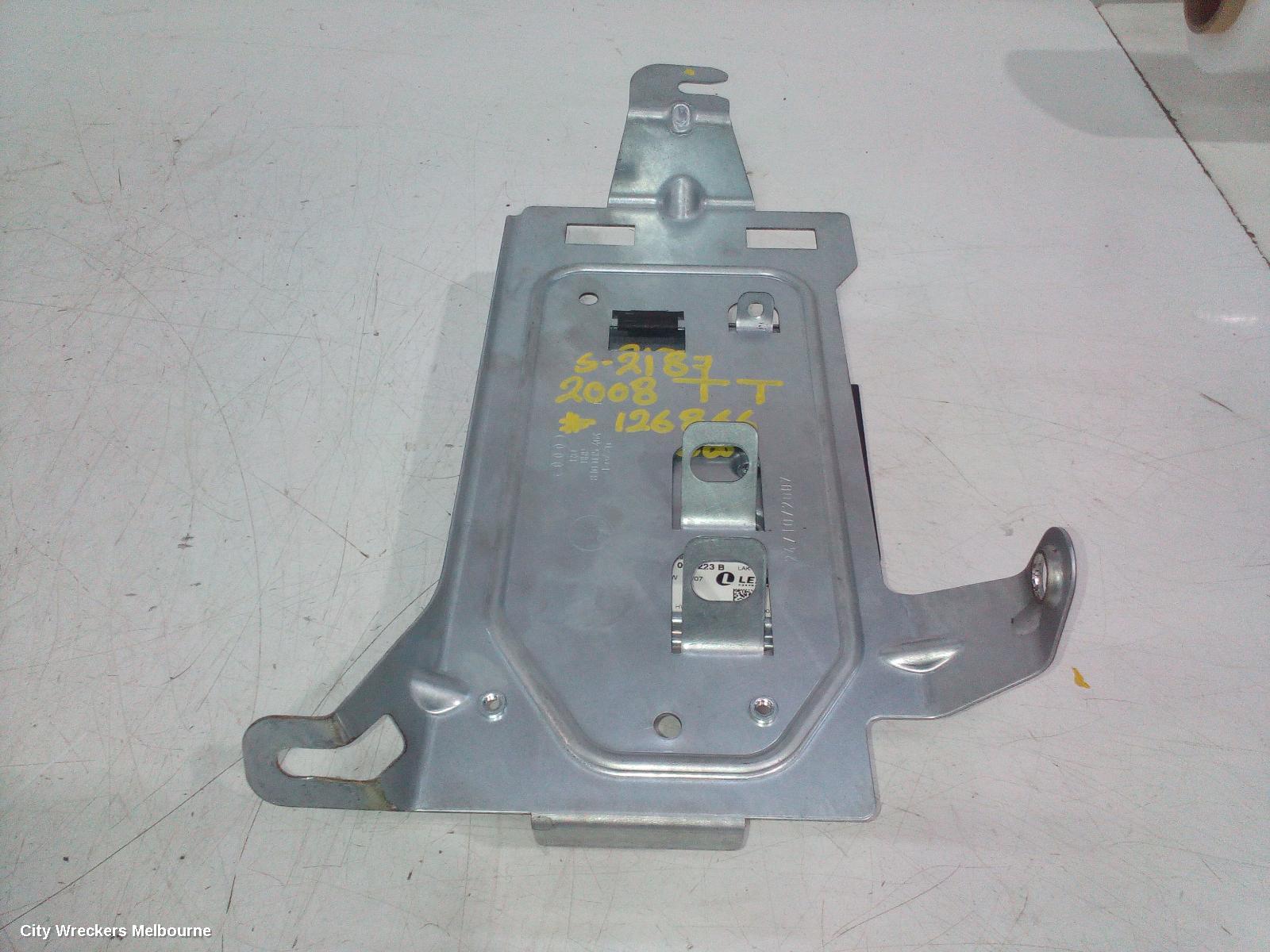 AUDI TT RADIO/CD/DVD/SAT/TV, AMPLIFIER, 8J, 09/2006 - 12/2014 - Image 1