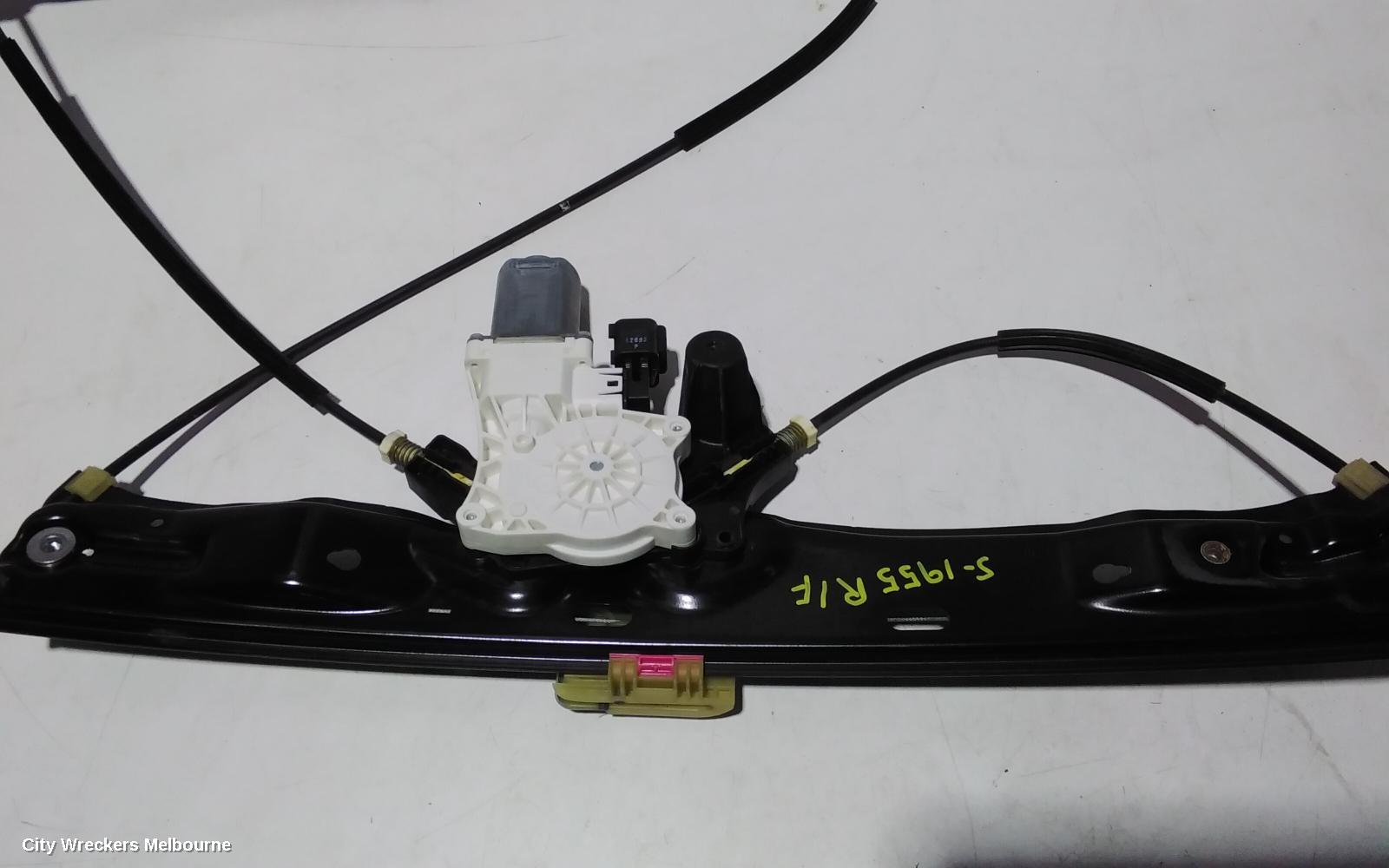 LAND ROVER DISCOVERY SPORT RIGHT FRONT WINDOW REG/MOTOR, L550, 01/2015 ONWARDS - Image 2