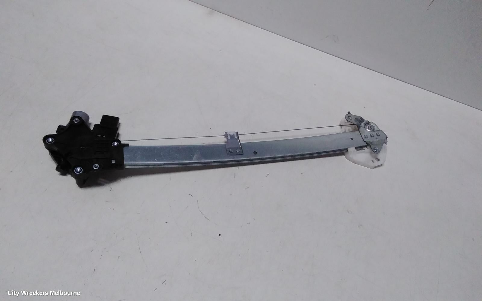 MITSUBISHI OUTLANDER RIGHT FRONT WINDOW REG/MOTOR, DOOR REG ASSY (REG AND MOTOR), ZM, 08/2021 ONWARDS - Image 1