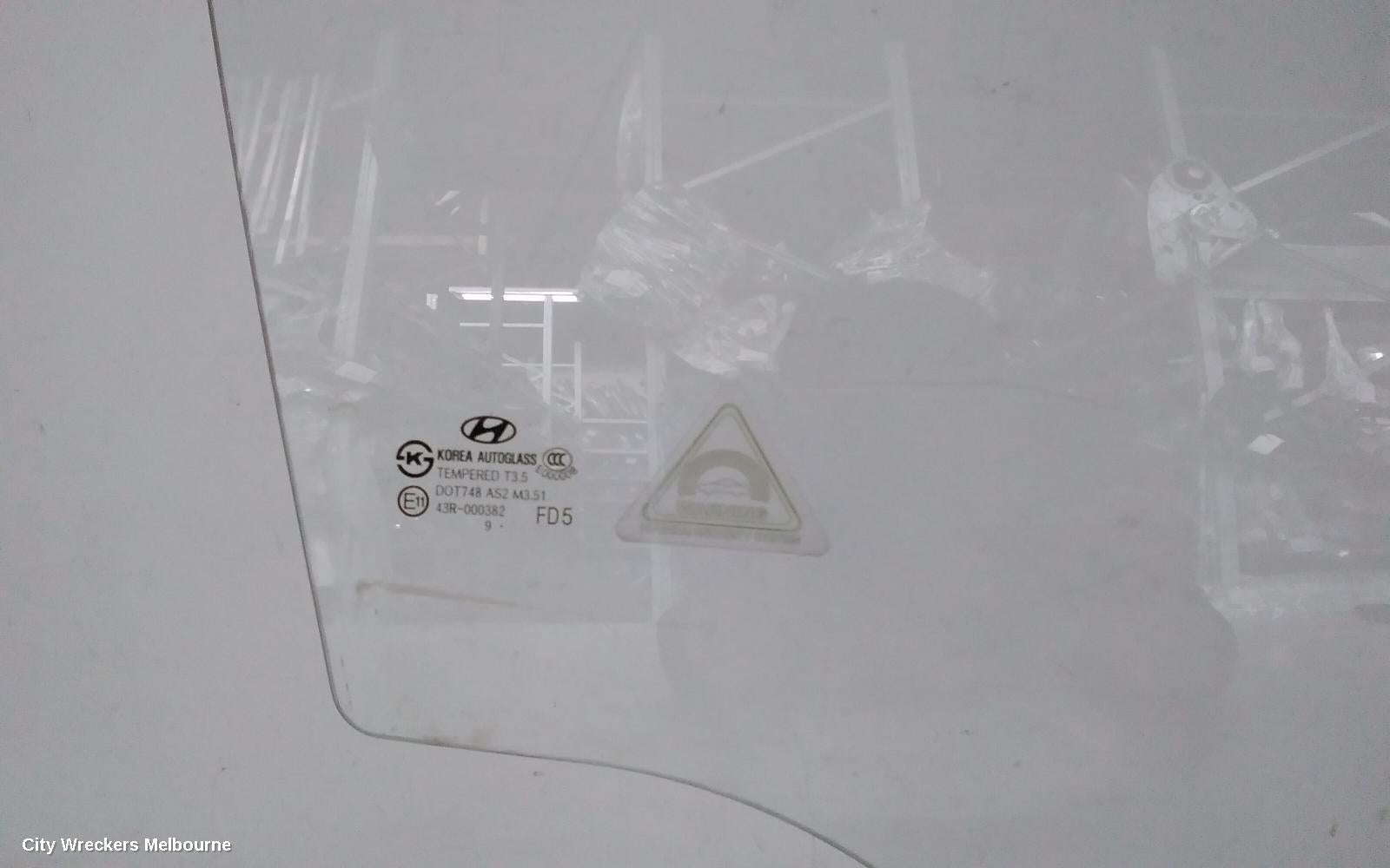HYUNDAI I30 RIGHT FRONT DOOR WINDOW, FD, HATCH, 09/2007 - 04/2012 - Image 2