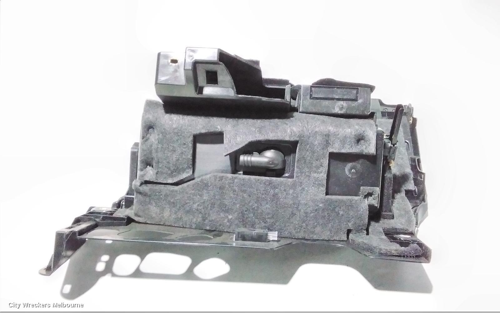 AUDI Q7 GLOVE BOX, 4M, 07/2015 ONWARDS - Image 1