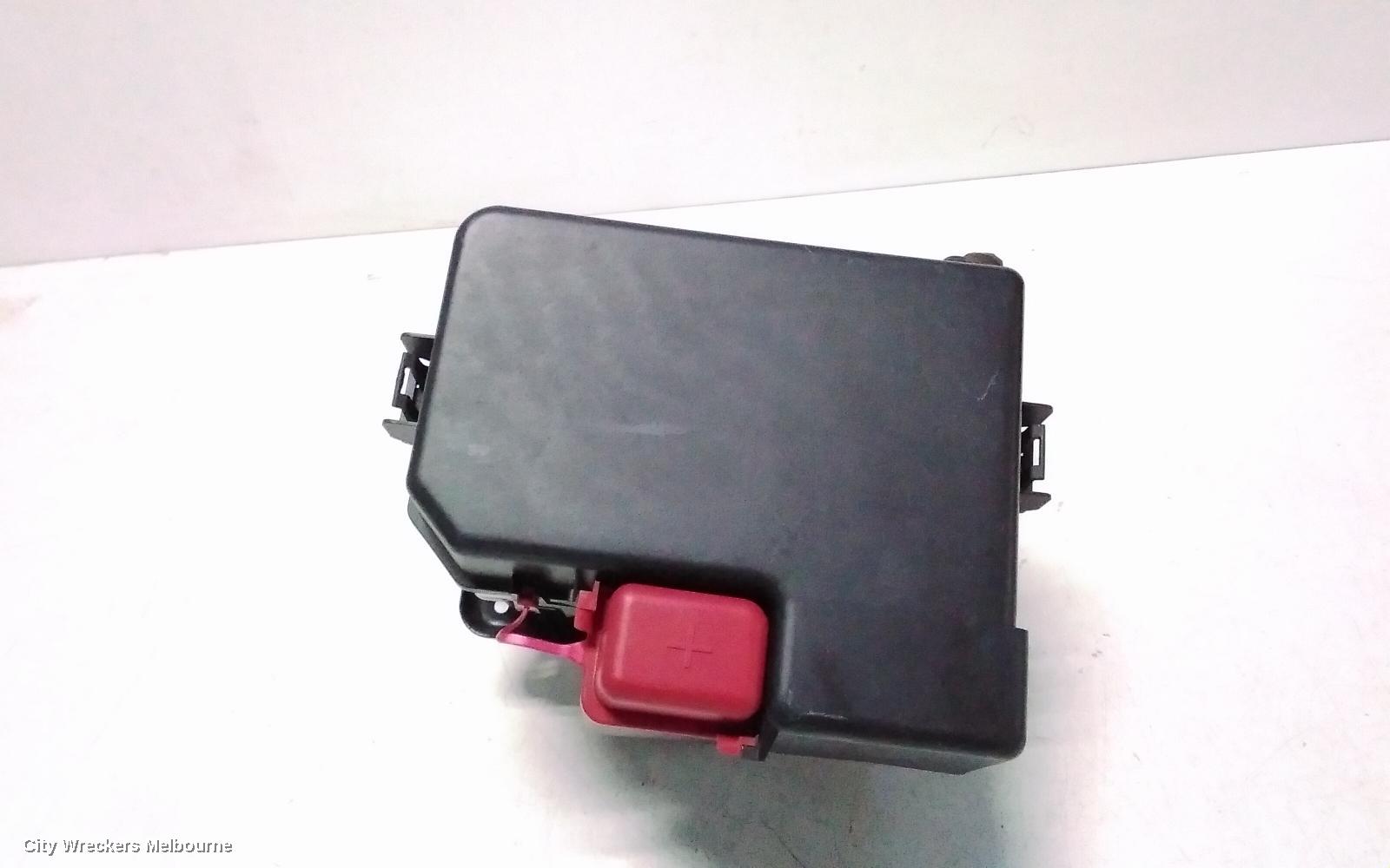 LDV DELIVER 9 FUSE BOX, FUSE BOX, ENGINE BAY, 07/2020 ONWARDS - Image 1