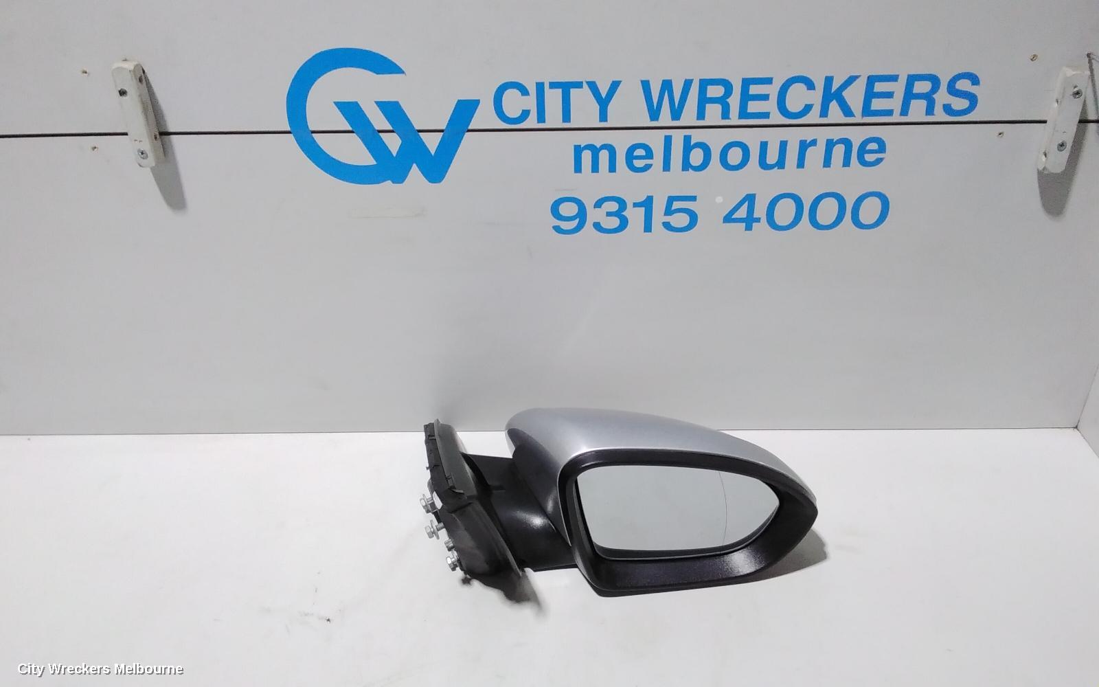 HOLDEN COMMODORE RIGHT DOOR MIRROR, ZB, LT, MANUAL FOLDING, NON MEMORY TYPE, 10/2017 - 12/2020 - Image 1