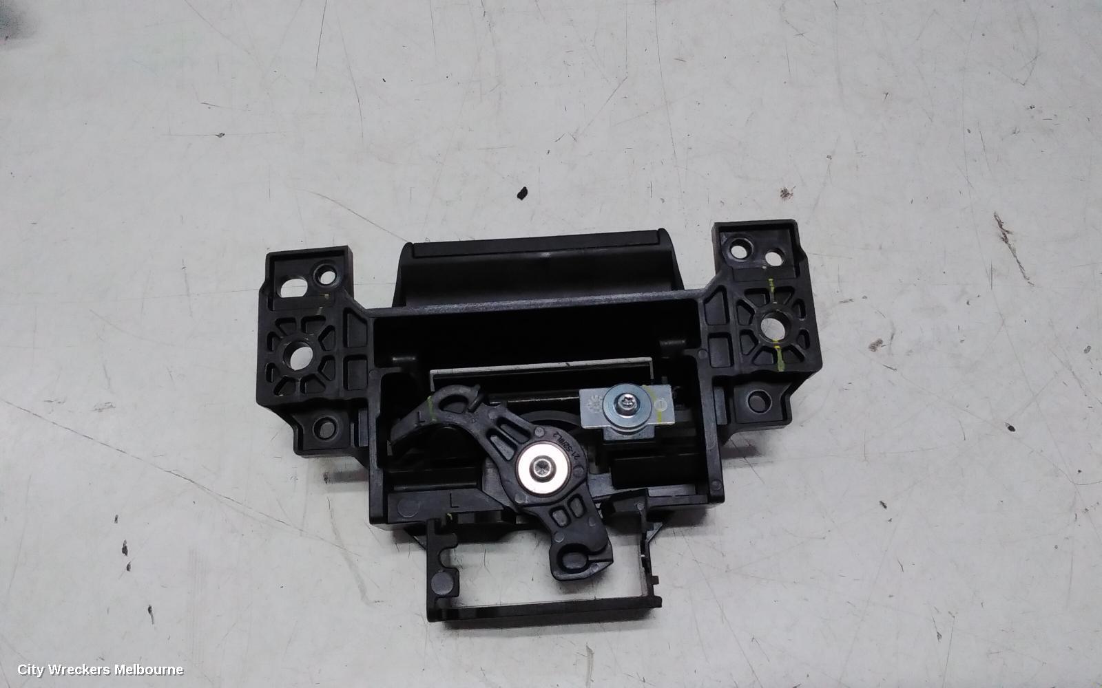 FORD RANGER DOOR HANDLE, RA, LH REAR, INNER, DUAL CAB, 05/2022 ONWARDS - Image 3