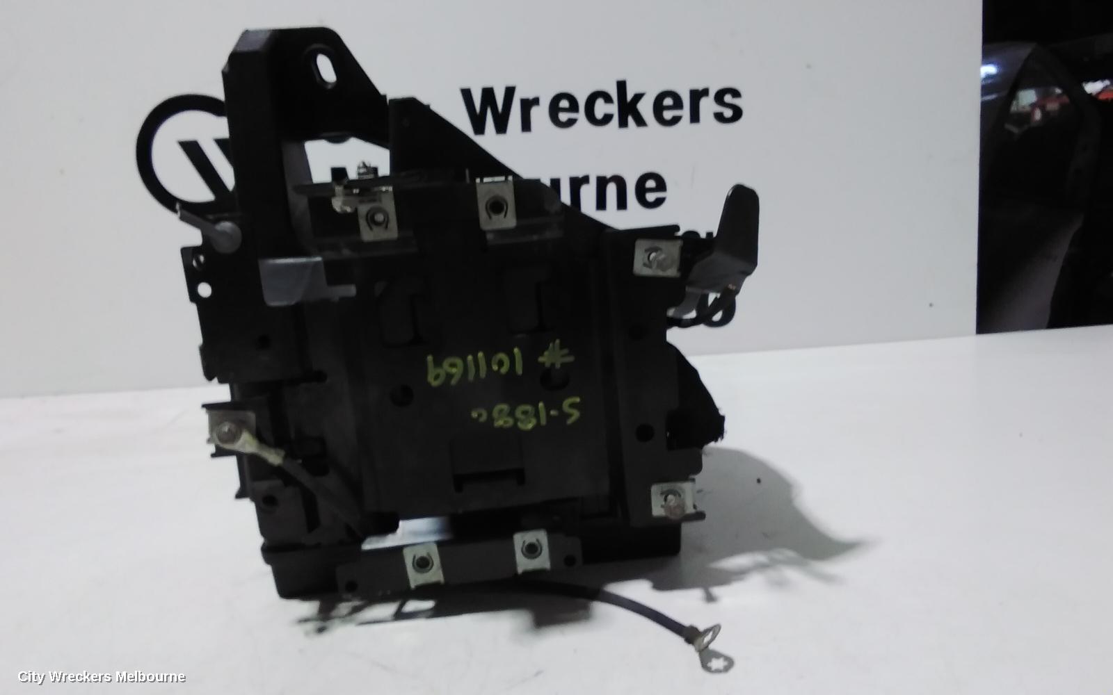 JEEP GRANDCHEROKEE FUSE BOX, ENGINE BAY, PETROL, WK, 10/2010 - 02/2022 - Image 2