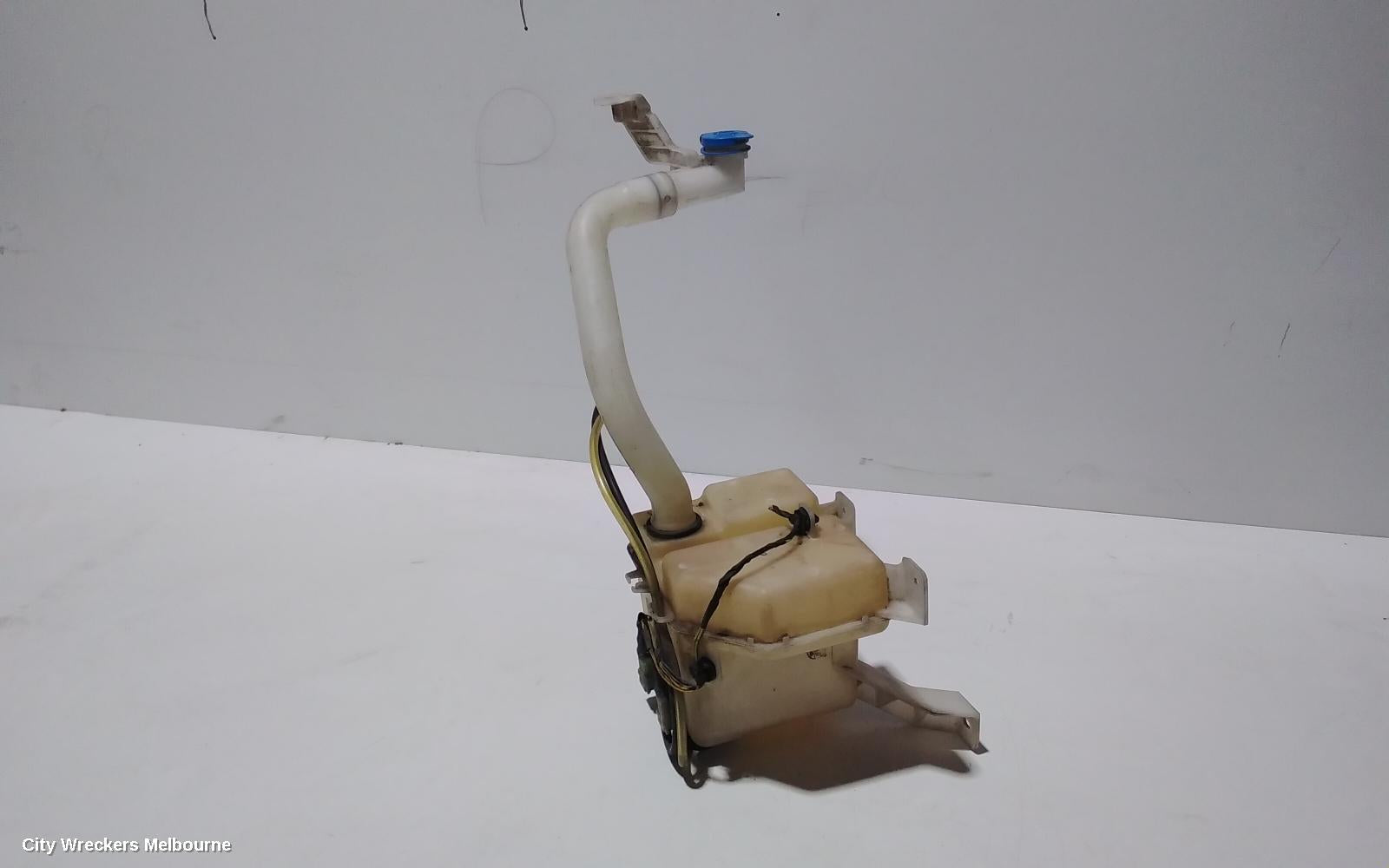 SUZUKI SWIFT WASHER BOTTLE, RS415/RS416, 09/2004 - 02/2011 - Image 3