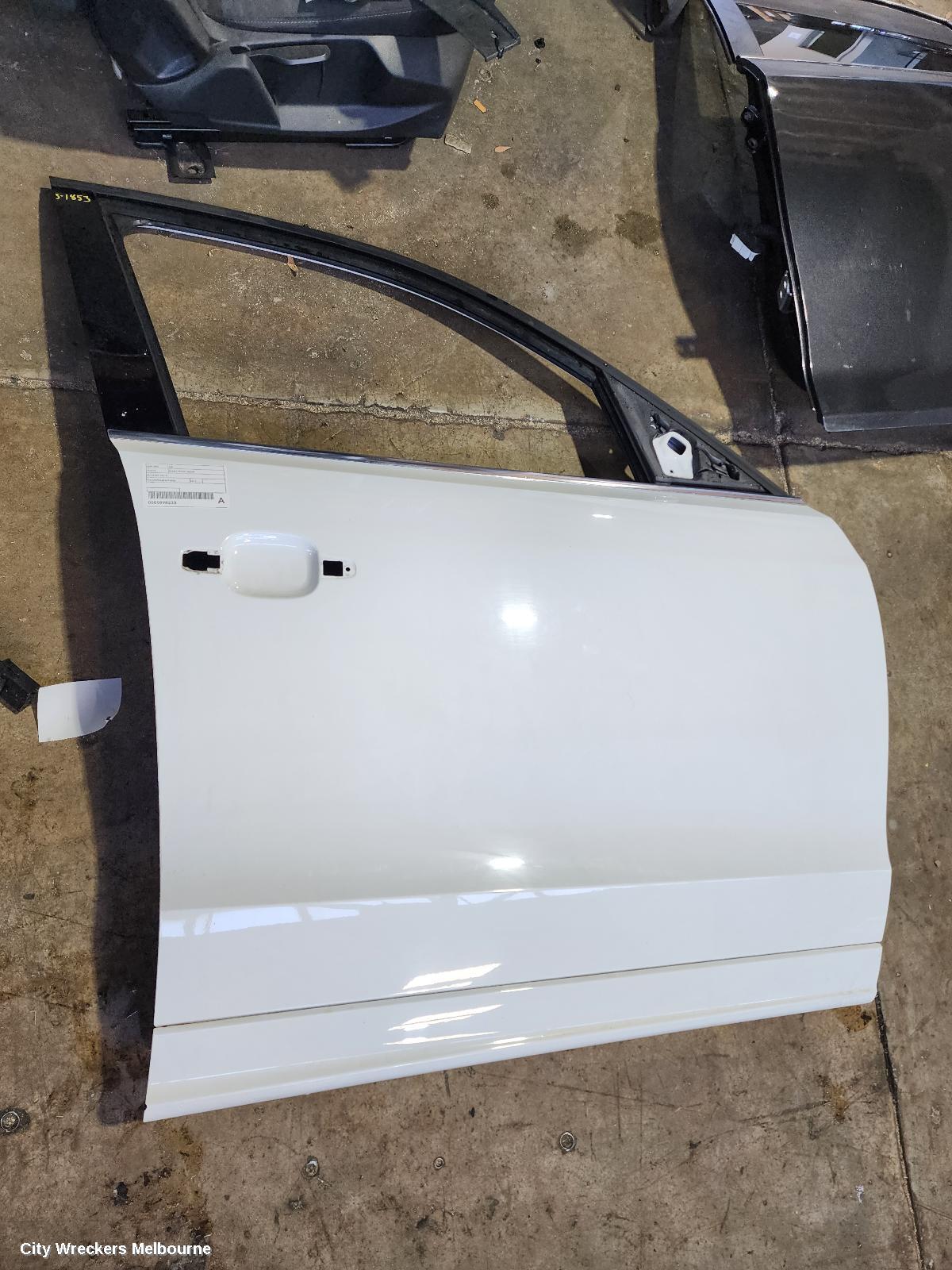AUDI Q5 RIGHT FRONT DOOR, 8R, 03/2009 - 08/2013 - Image 2