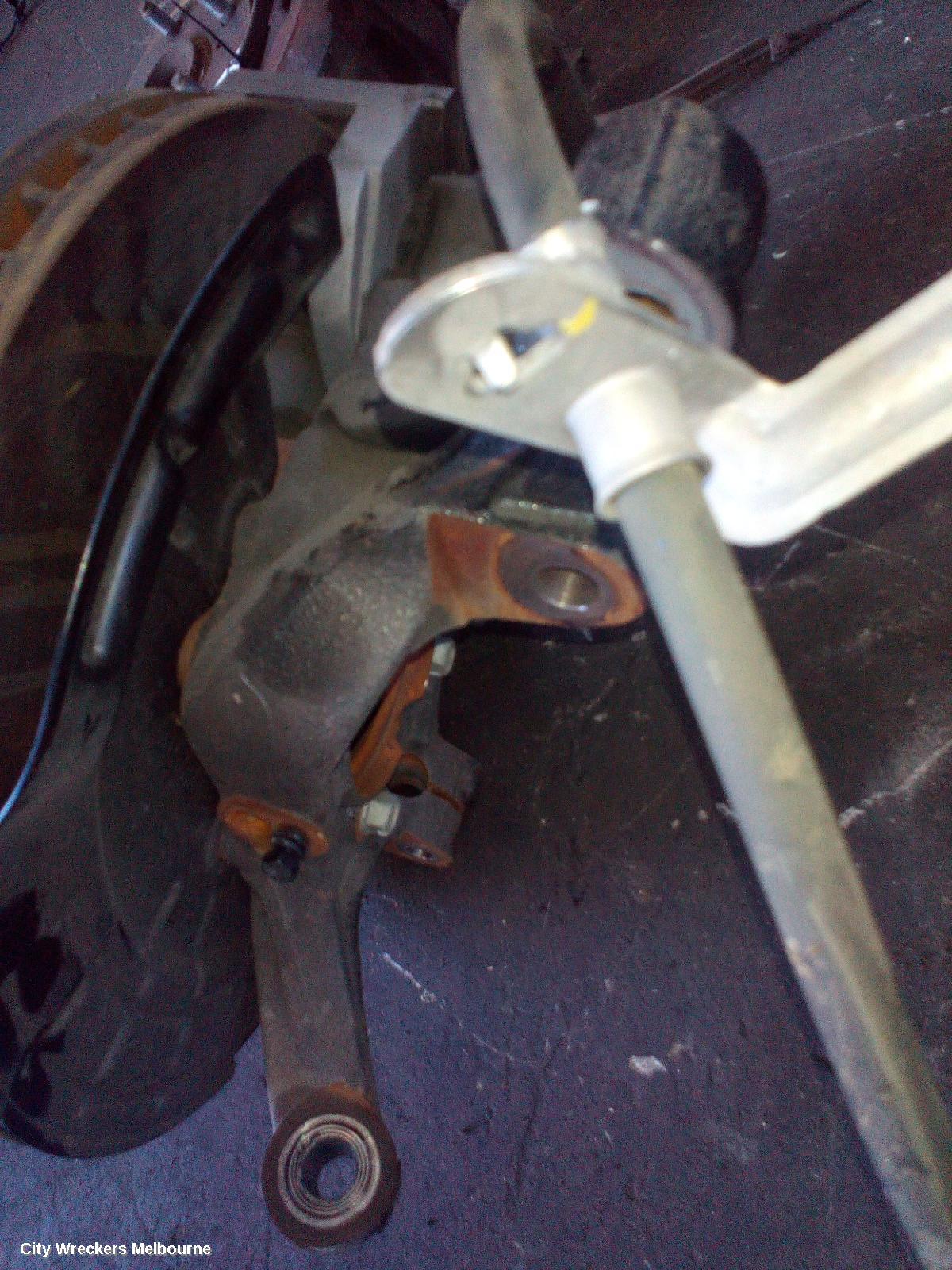 KIA CARNIVAL/GRAND CARNIVAL LEFT FRONT HUB ASSEMBLY, KA4, 10/2020 ONWARDS - Image 3