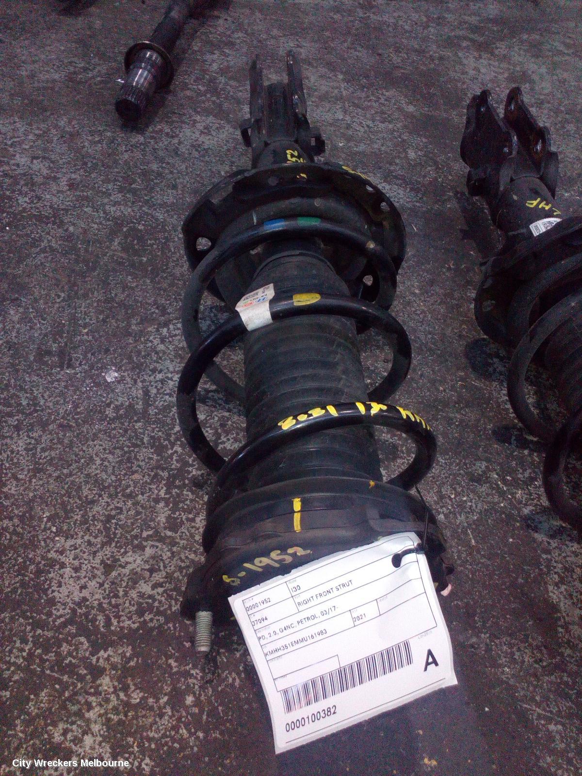HYUNDAI I30 RIGHT FRONT STRUT, PD, 2.0, G4NC, PETROL, 03/2017 ONWARDS - Image 3
