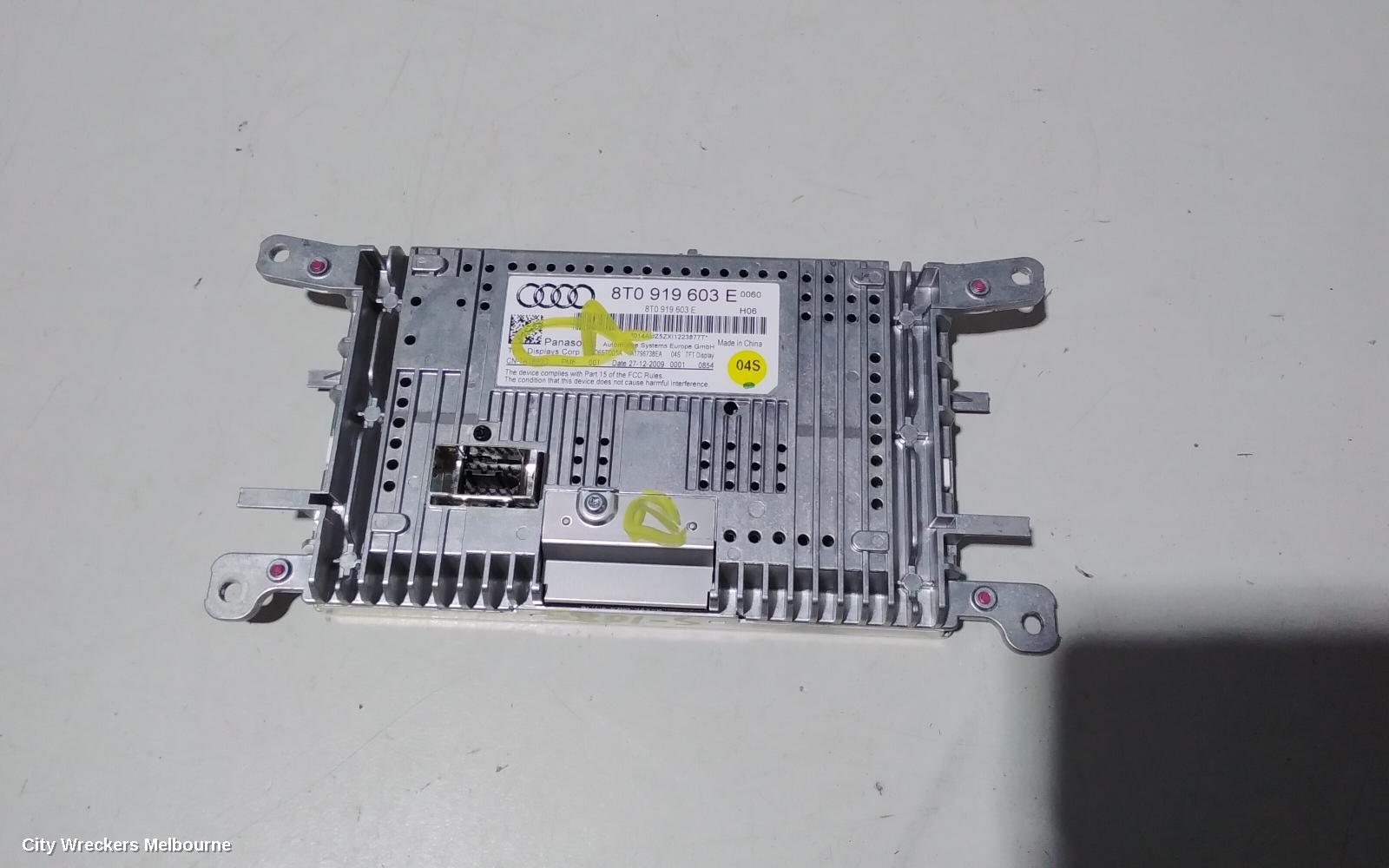 AUDI Q5 RADIO/CD/DVD/SAT/TV, DISPLAY UNIT, NON SAT NAV TYPE, 8R, 03/2009 - 07/2012 - Image 3