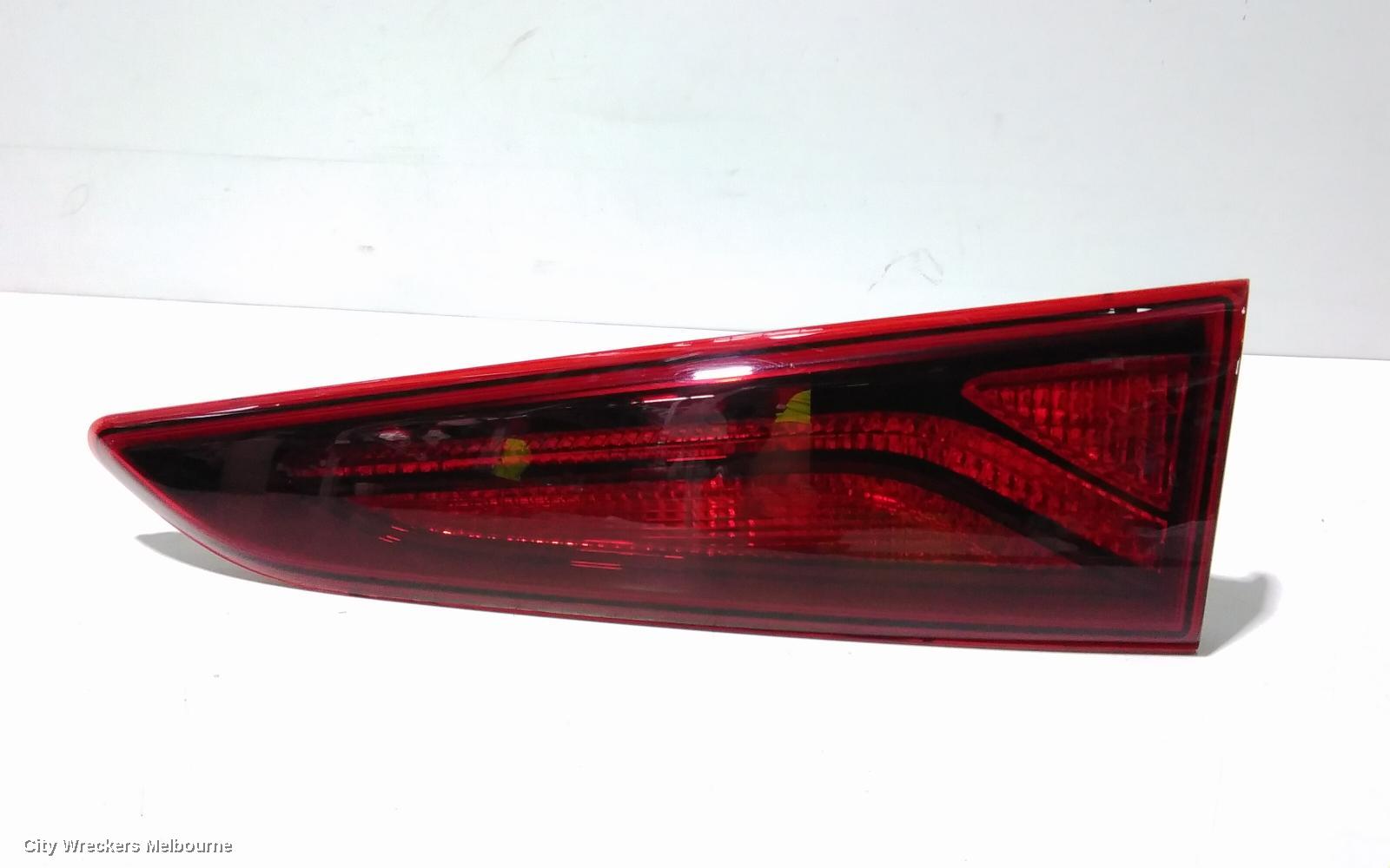 HYUNDAI KONA REAR GARNISH, TAILGATE LAMP (RH SIDE), LED TYPE, OS, 09/2017 - 10/2020 - Image 2