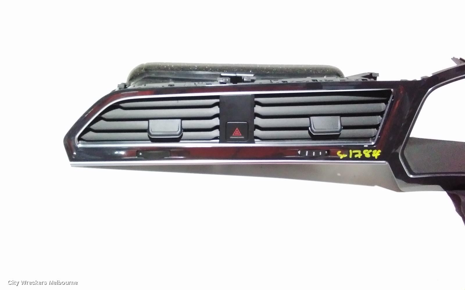 VOLKSWAGEN TIGUAN, 5NA, 06/2016 - 02/2024, CENTER AIRVENT $CLASTER SUROUND: 84739 - Image 2