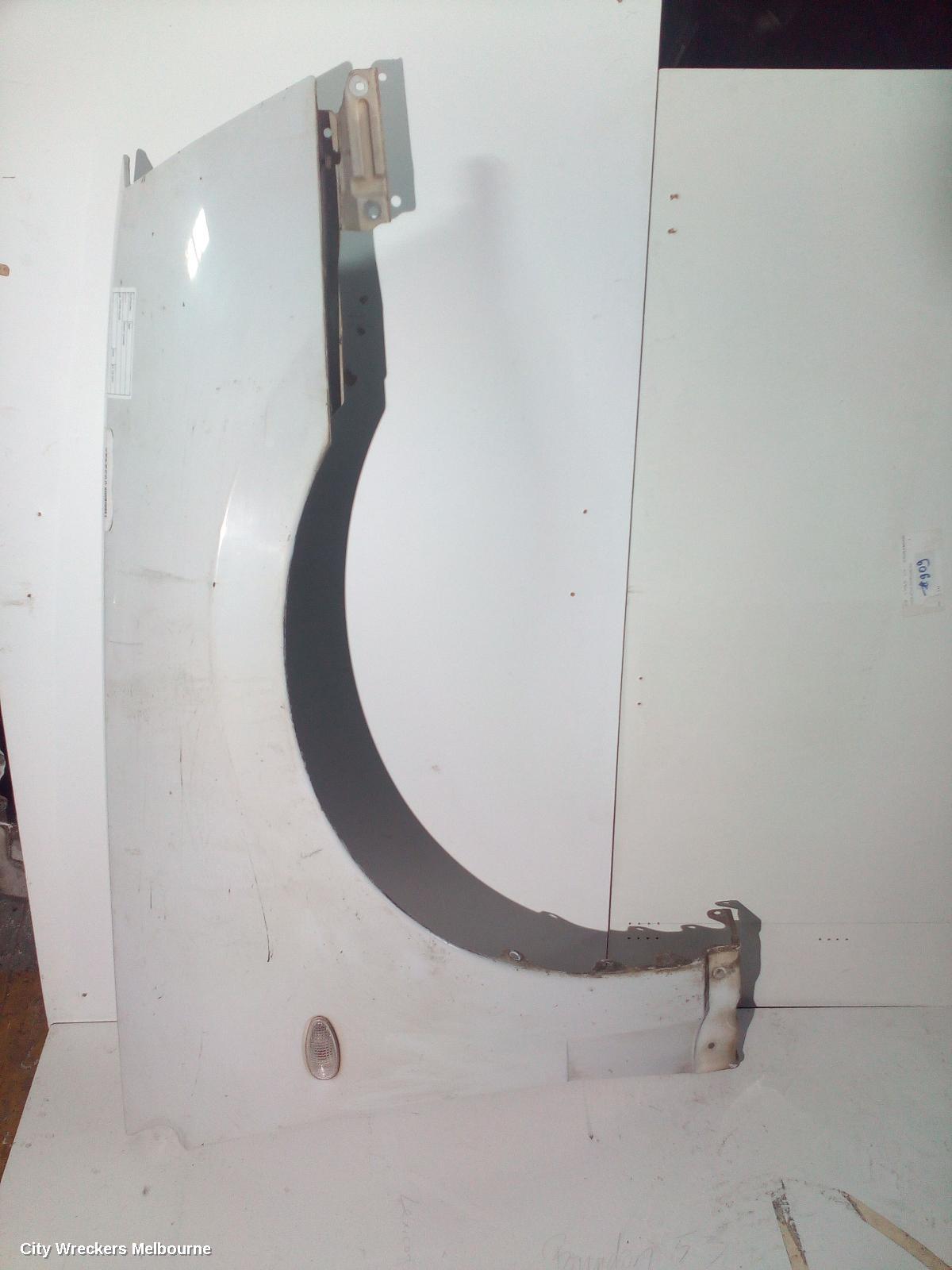 MITSUBISHI 380 RIGHT GUARD, DB, 09/2005 - 03/2008 - Image 3