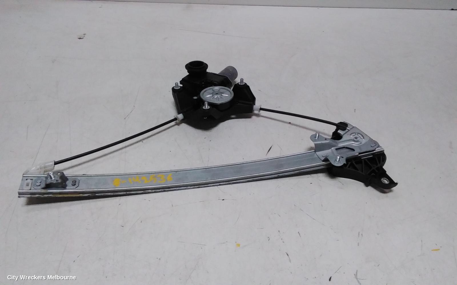 TOYOTA YARIS RIGHT FRONT WINDOW REG/MOTOR, XP210 SERIES, 04/2020 - 12/2023 - Image 1
