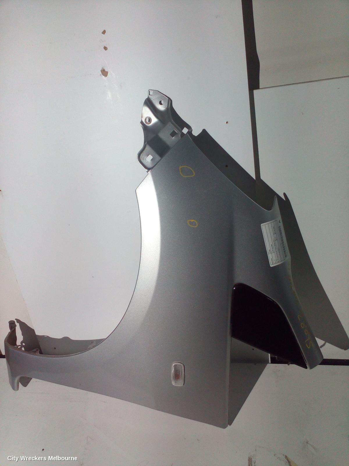 HONDA JAZZ LEFT GUARD, GE, W/ INDICATOR TYPE, 09/2008 - 04/2011 - Image 1