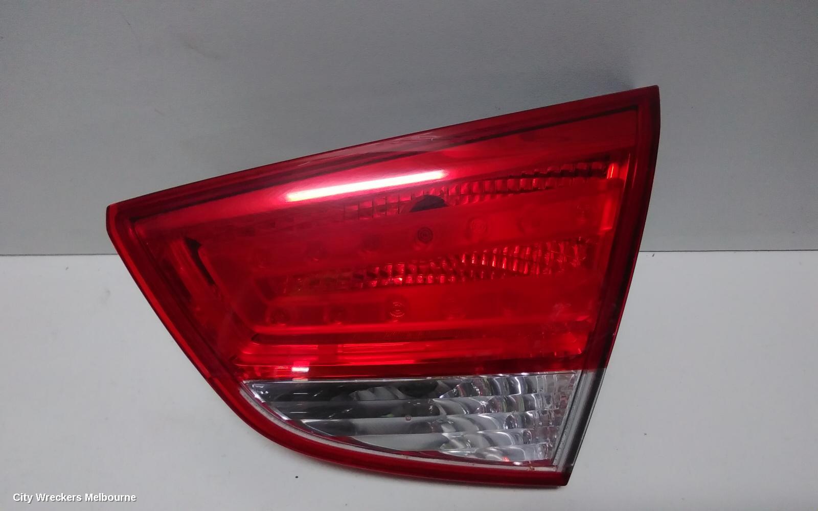HYUNDAI IX35 REAR GARNISH, TAILGATE LAMP (RH SIDE), LM SERIES (VIN TMAJ), 10/2013 - 01/2016 - Image 2