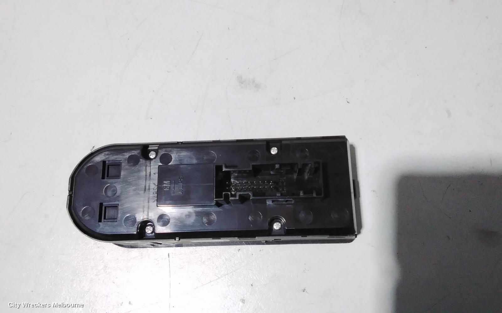 HOLDEN ASTRA PWR DR WIND SWITCH, AH, RH FRONT (MASTER SWITCH), 4 SWITCH TYPE (18 PIN), 10/2004 - 08/2009 - Image 3