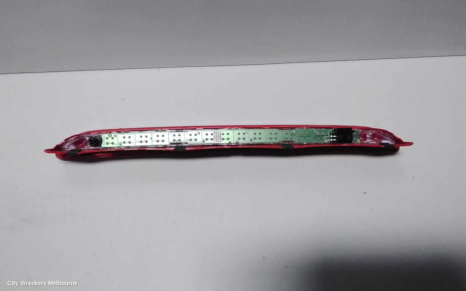 VOLKSWAGEN GOLF HIGH LEVEL STOPLIGHT, GEN 7, 11/2012 - 08/2020 - Image 3
