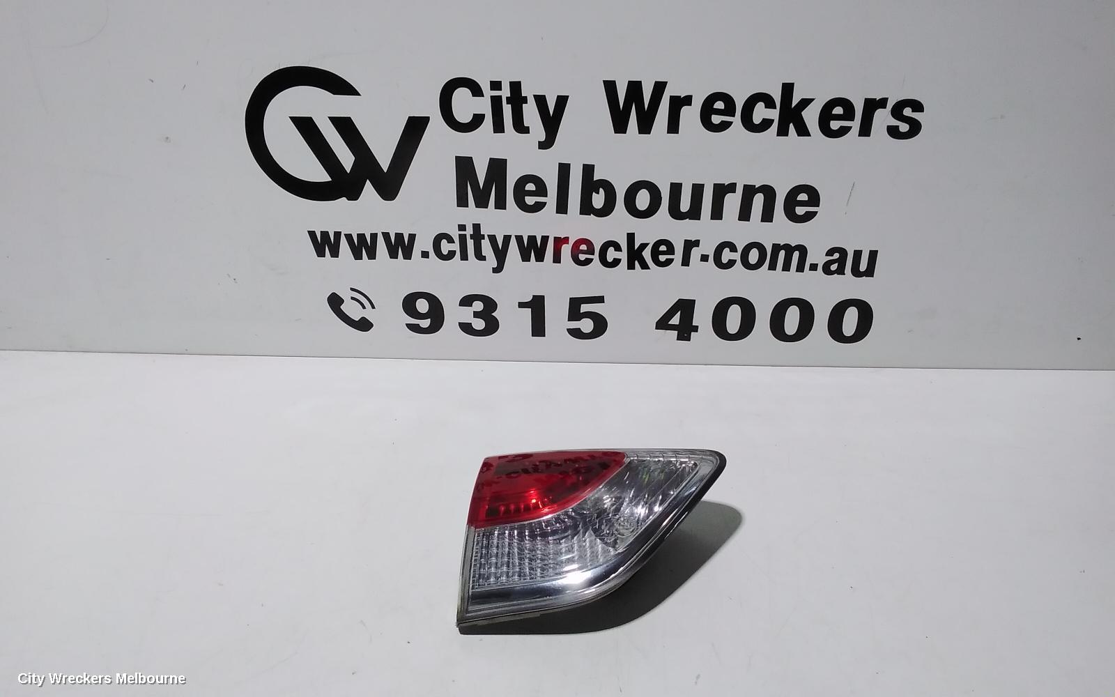 NISSAN PATHFINDER REAR GARNISH, TAILGATE LAMP (LH SIDE), R52, 06/2013 - 11/2016 - Image 1