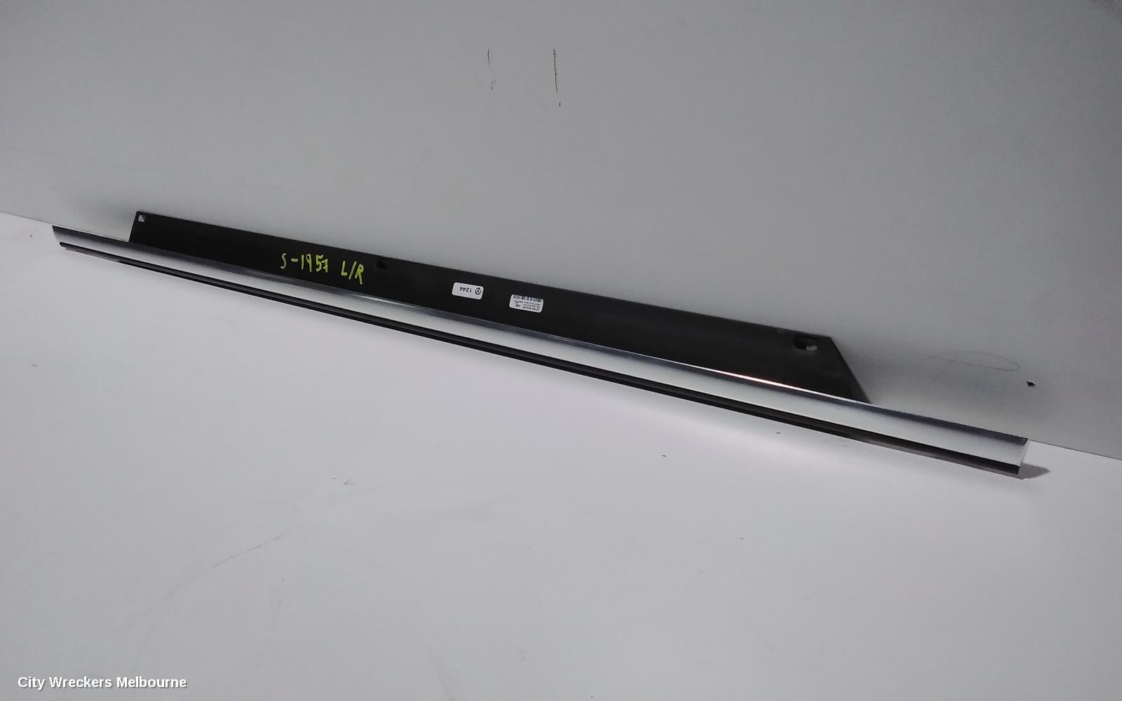 AUDI Q7 DOOR MOULD, LHR CHROME MOULD: 89407, 4L, 09/2006 - 08/2015 - Image 2