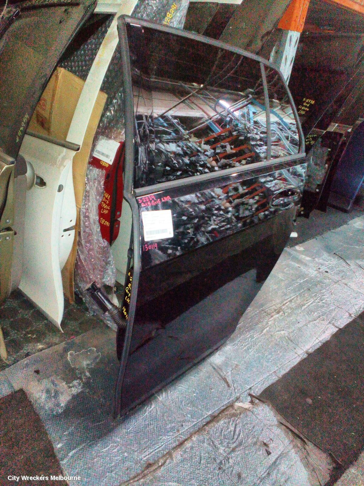 VOLKSWAGEN GOLF LEFT REAR DOOR/SLIDING, GEN 7, HATCH, 01/2013 - 08/2020 - Image 2
