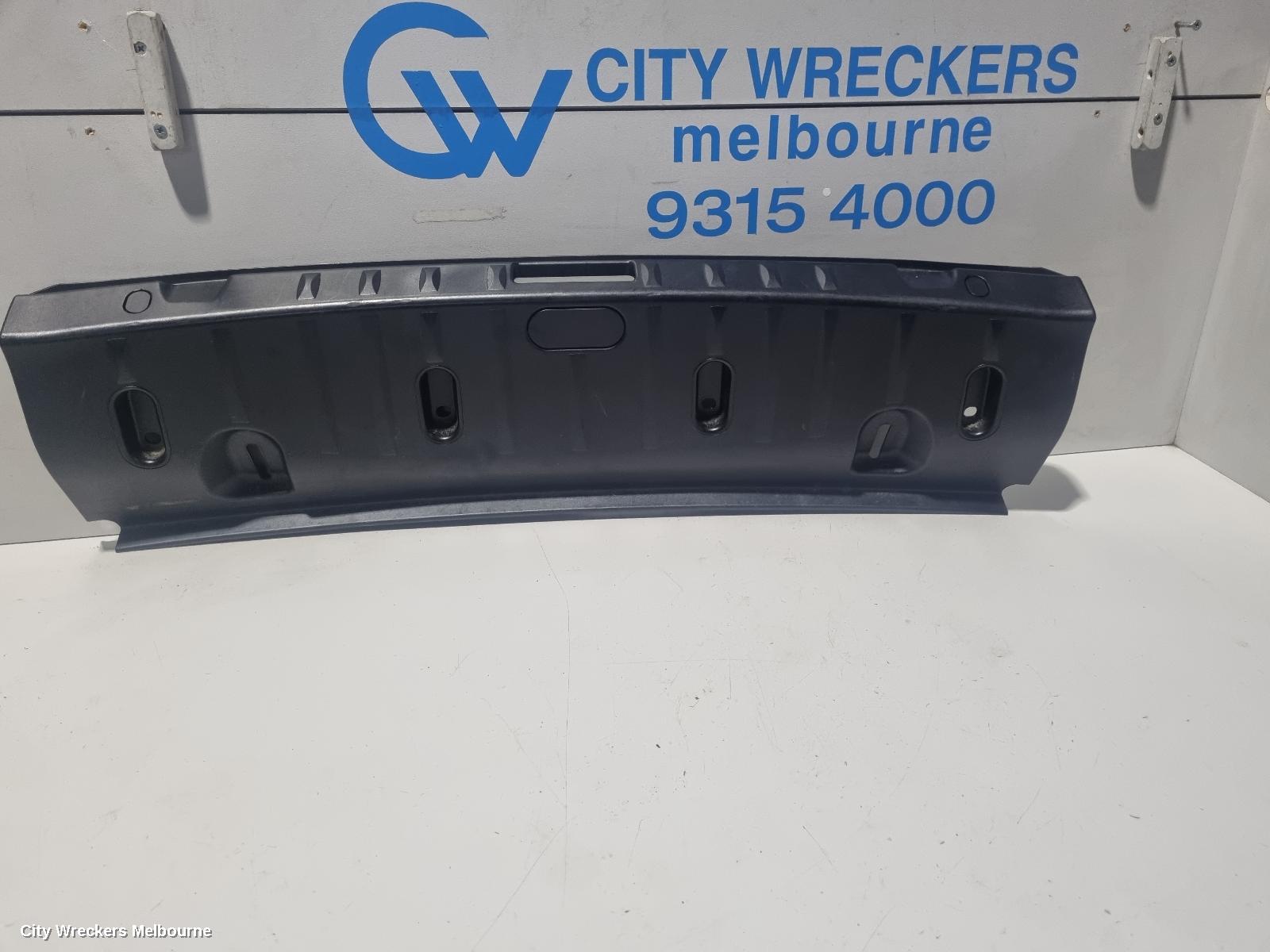 BMW 3 SERIES, E90, 03/2005 - 12/2013, BMW E92 BOOT TRUNK LOCK CATCH COVER CAP TRIM ... CHECK PHOTO : 84259 - Image 2