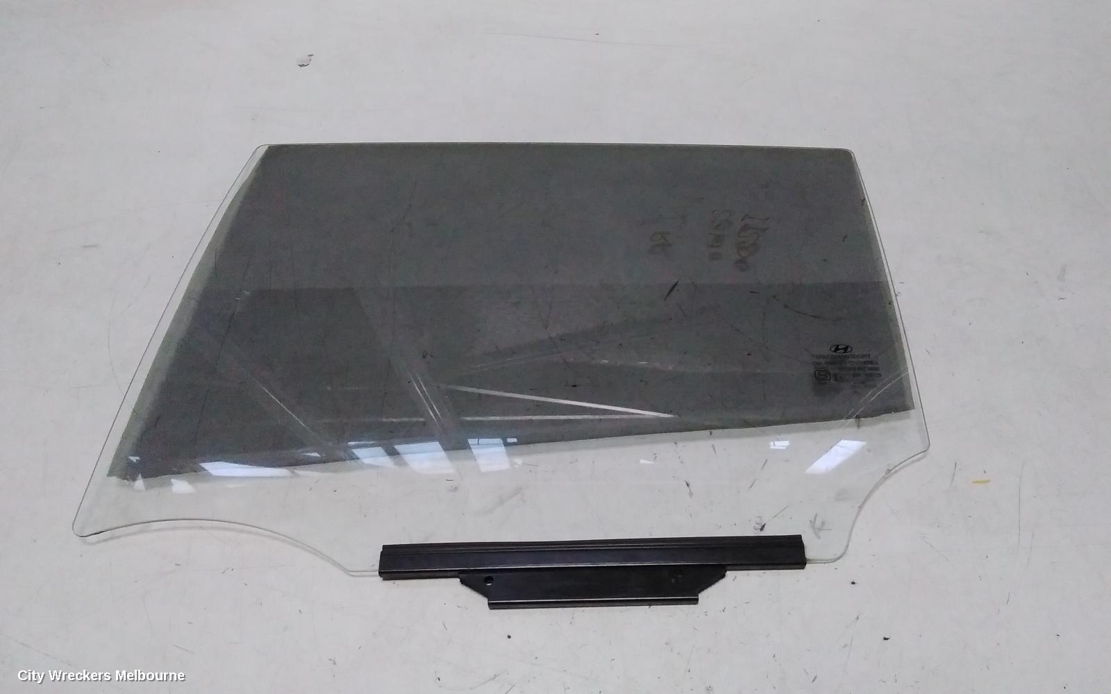 HYUNDAI I30 LEFT REAR DOOR WINDOW, FD, HATCH, 09/2007 - 04/2012 - Image 2