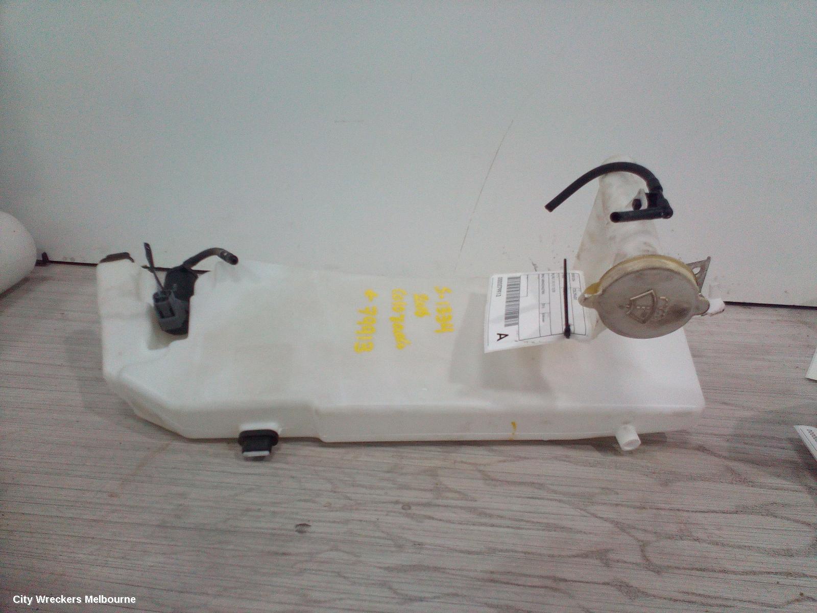 HOLDEN COLORADO WASHER BOTTLE, RG/RG 7, 01/2012 - 12/2020 - Image 2
