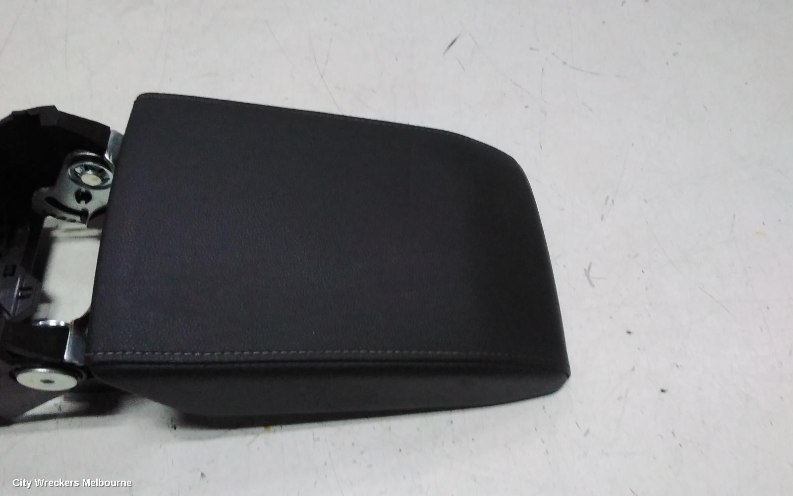 VOLKSWAGEN GOLF CONSOLE, GEN 8, 09/2020 ONWARDS - Image 3