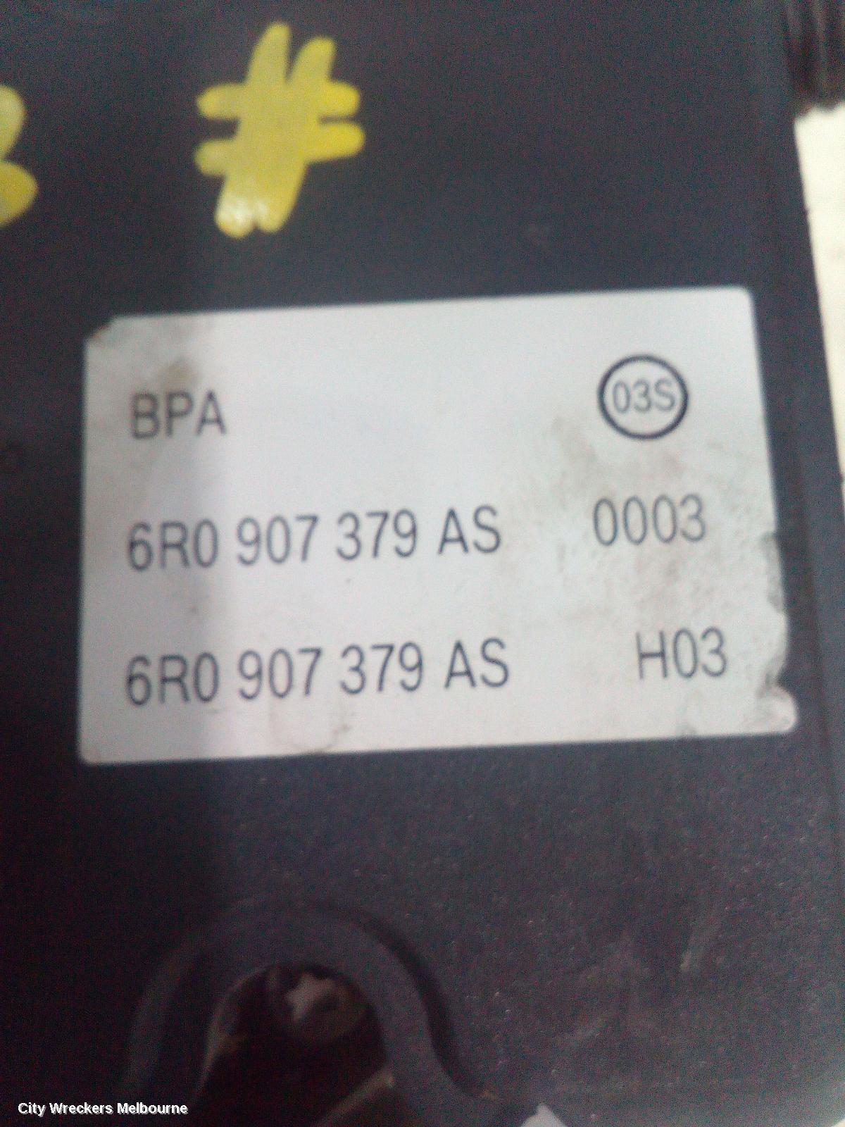 VOLKSWAGEN POLO ABS PUMP/MODULATOR, 6R, P/N 6R0614517AJ, 05/2010 - 09/2017 - Image 2