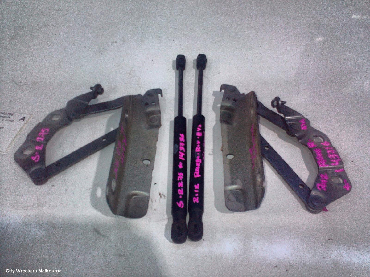 LAND ROVER RANGEROVER EVOQUE BONNET HINGE/STRUT, L538, HINGE (PAIR), 11/2011 - 01/2019 - Image 1