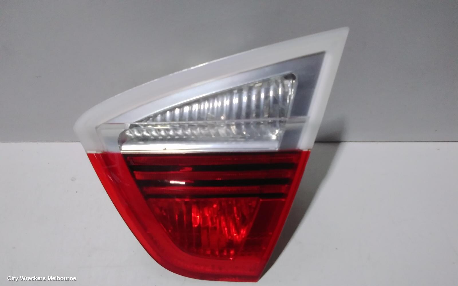 BMW 3 SERIES REAR GARNISH, BOOTLID LAMP (RH SIDE), SEDAN, E90, 03/2005 - 09/2008 - Image 2