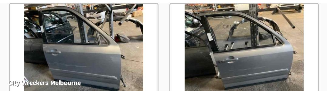HONDA CRV RIGHT FRONT DOOR, RD7, 12/2001 - 02/2007 - Image 1
