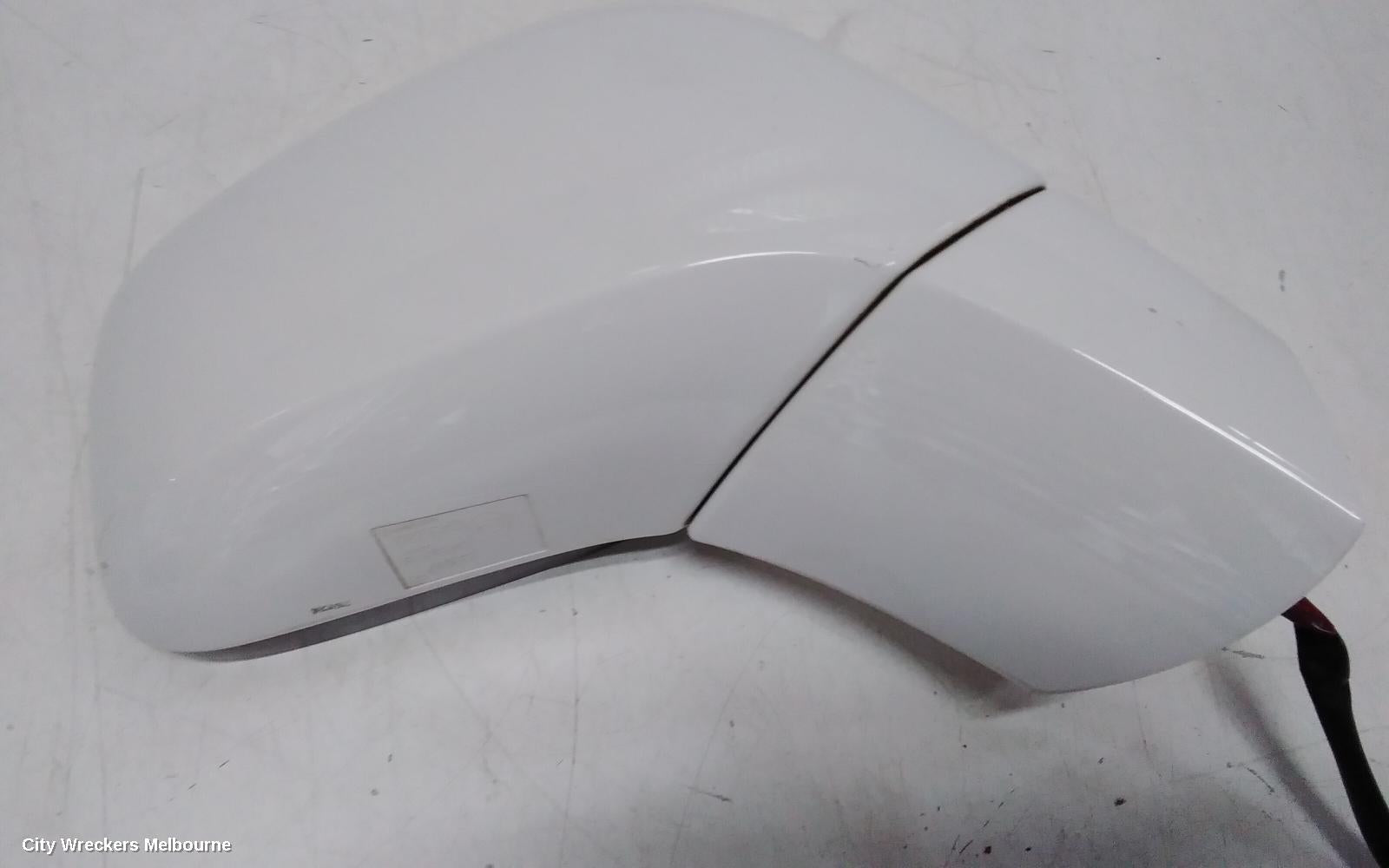 HOLDEN TRAX RIGHT DOOR MIRROR, TJ SERIES, NON INDICATOR TYPE, 10/2016 - 12/2020 - Image 2