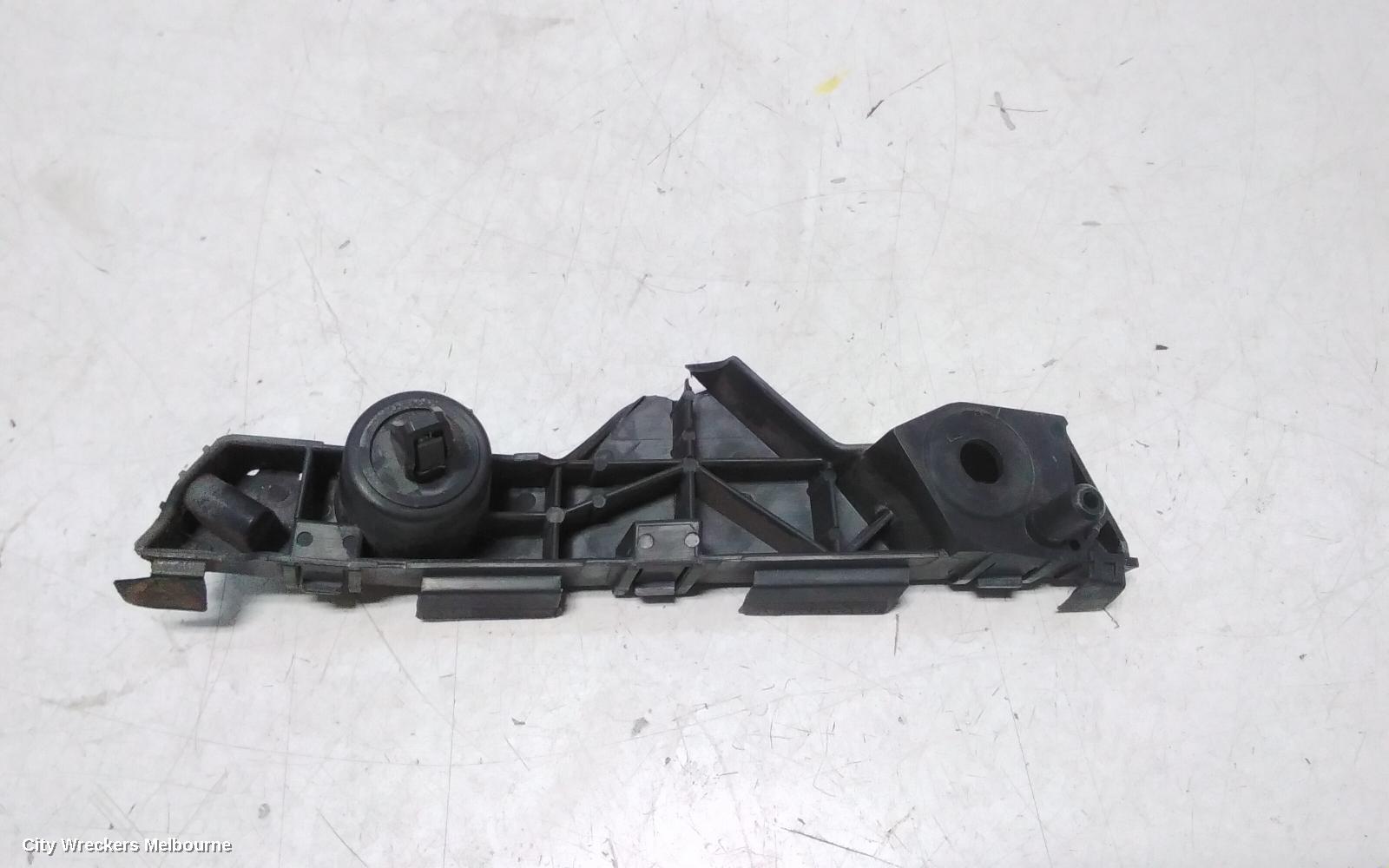 MAZDA CX7, 11/2006 - 02/2012, RHF BAR BRAKET: 111414 - Image 3