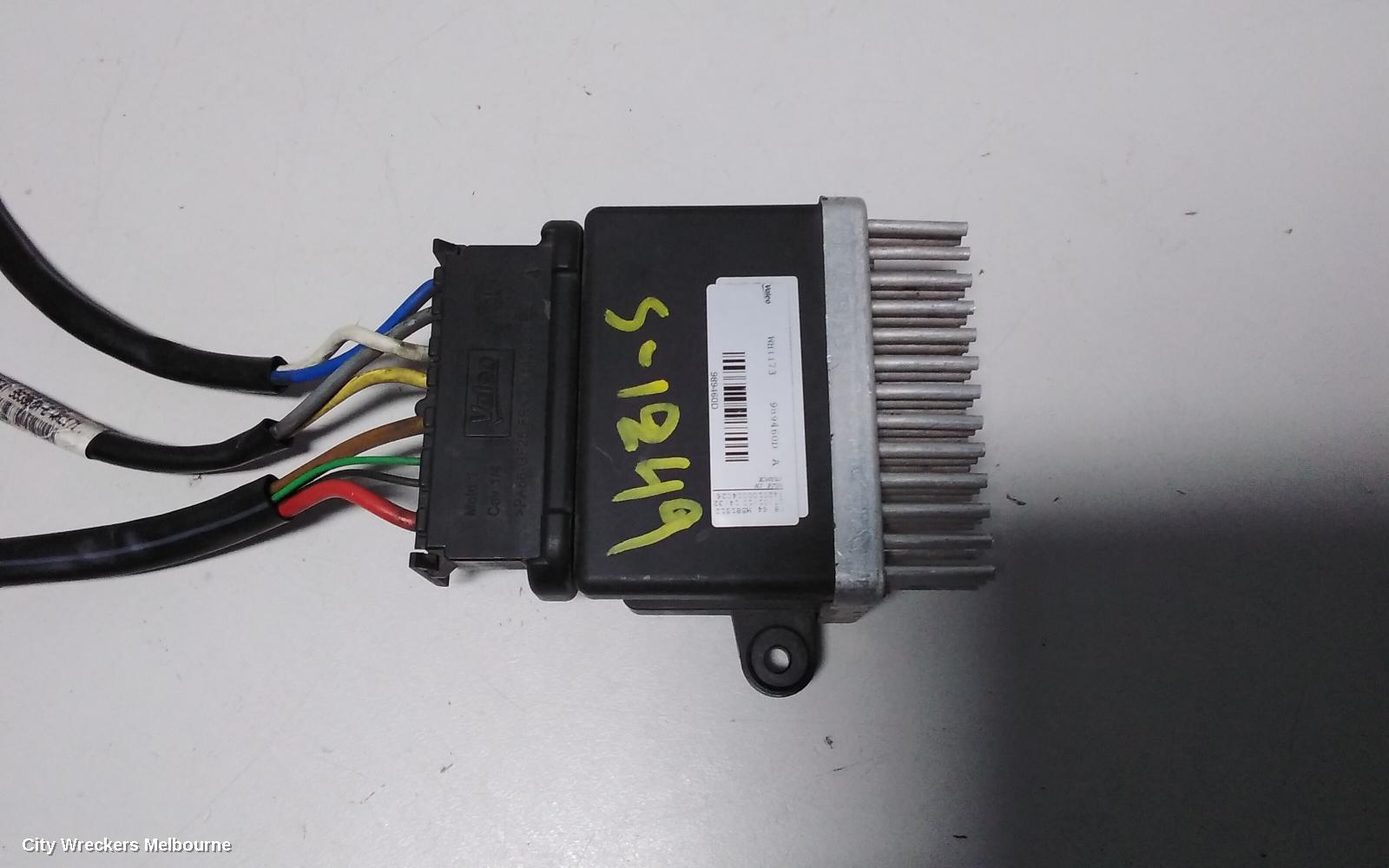 AUDI A4, B8 8K, 04/2008 - 06/2012, FAN MODULE PART NO  989460D: 72217 - Image 2