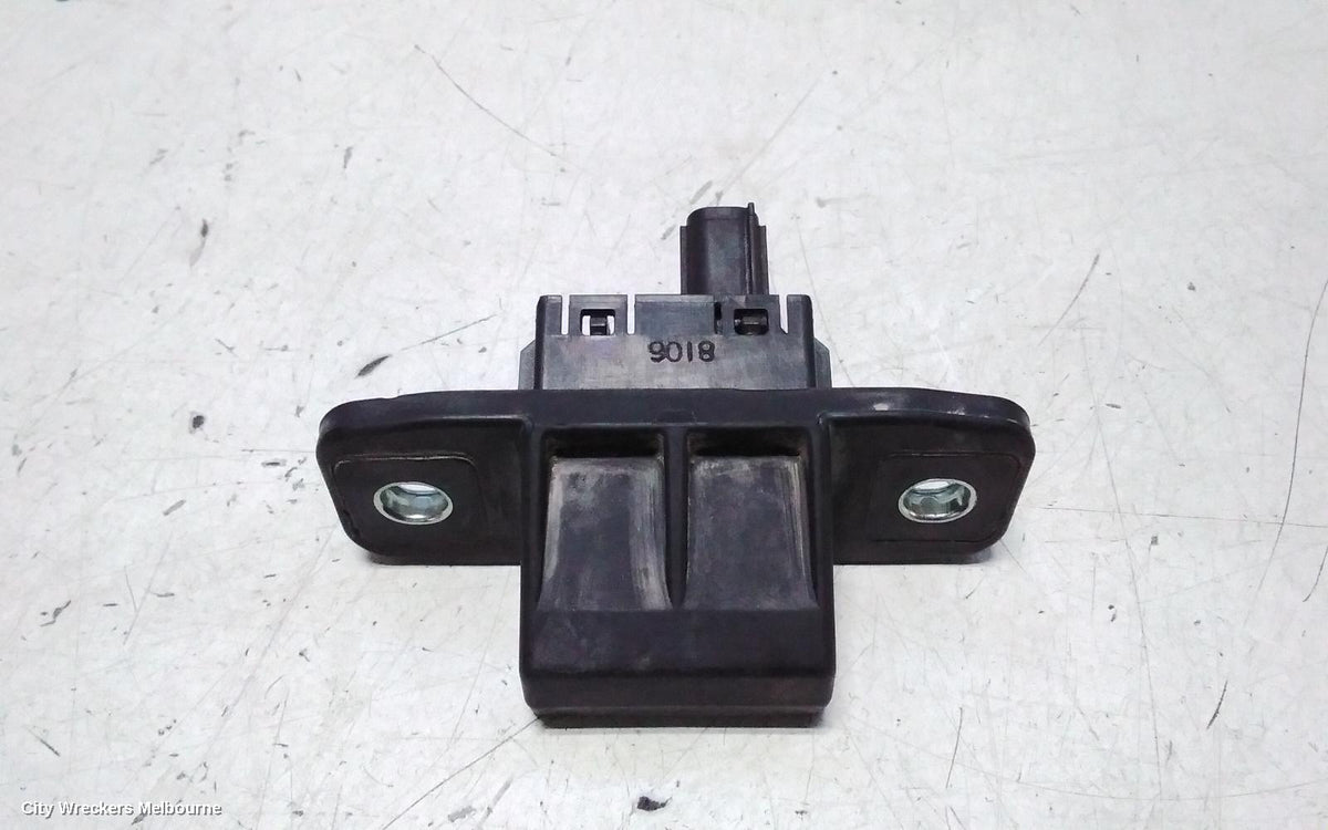 MAZDA CX8 TAILGATE HANDLE, KG, TAILGATE RELEASE SWITCH (ON OUTSIDE OF TAILGATE), 05/2018 - 12/2023 - Image 2