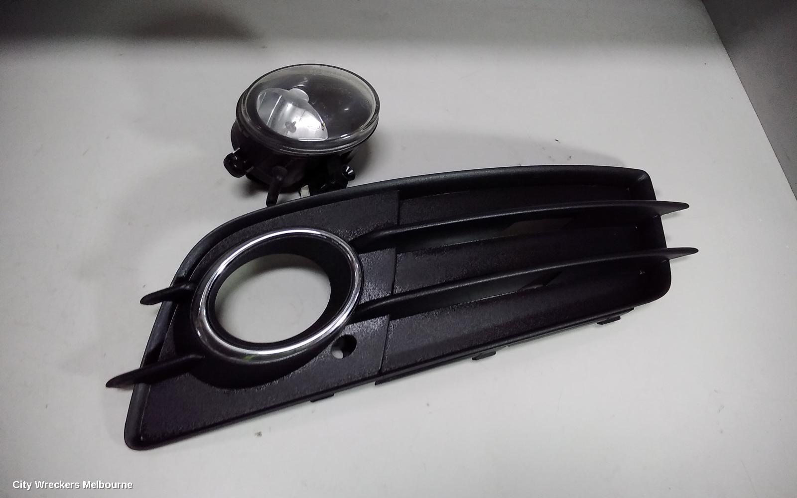 AUDI A4 RIGHT INDICATOR/FOG/SIDE, BUMPER FOGLAMP, B8 8K, 02/2008 - 06/2012 - Image 3